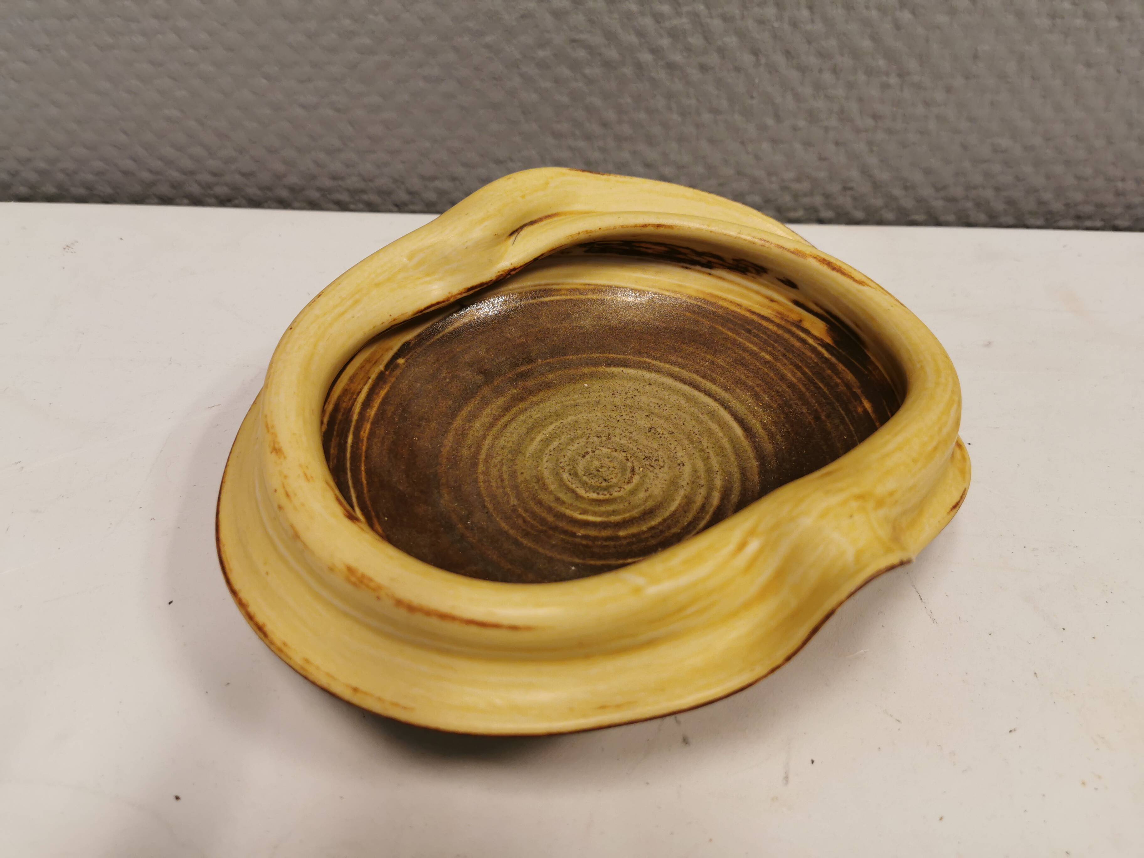Ceramic bowl from Glarbo ceramics 1983 Denmark.