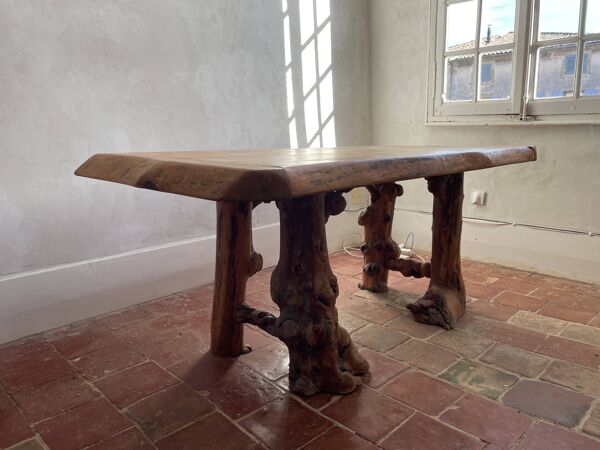 Table et chaise rustiques en bois de pin