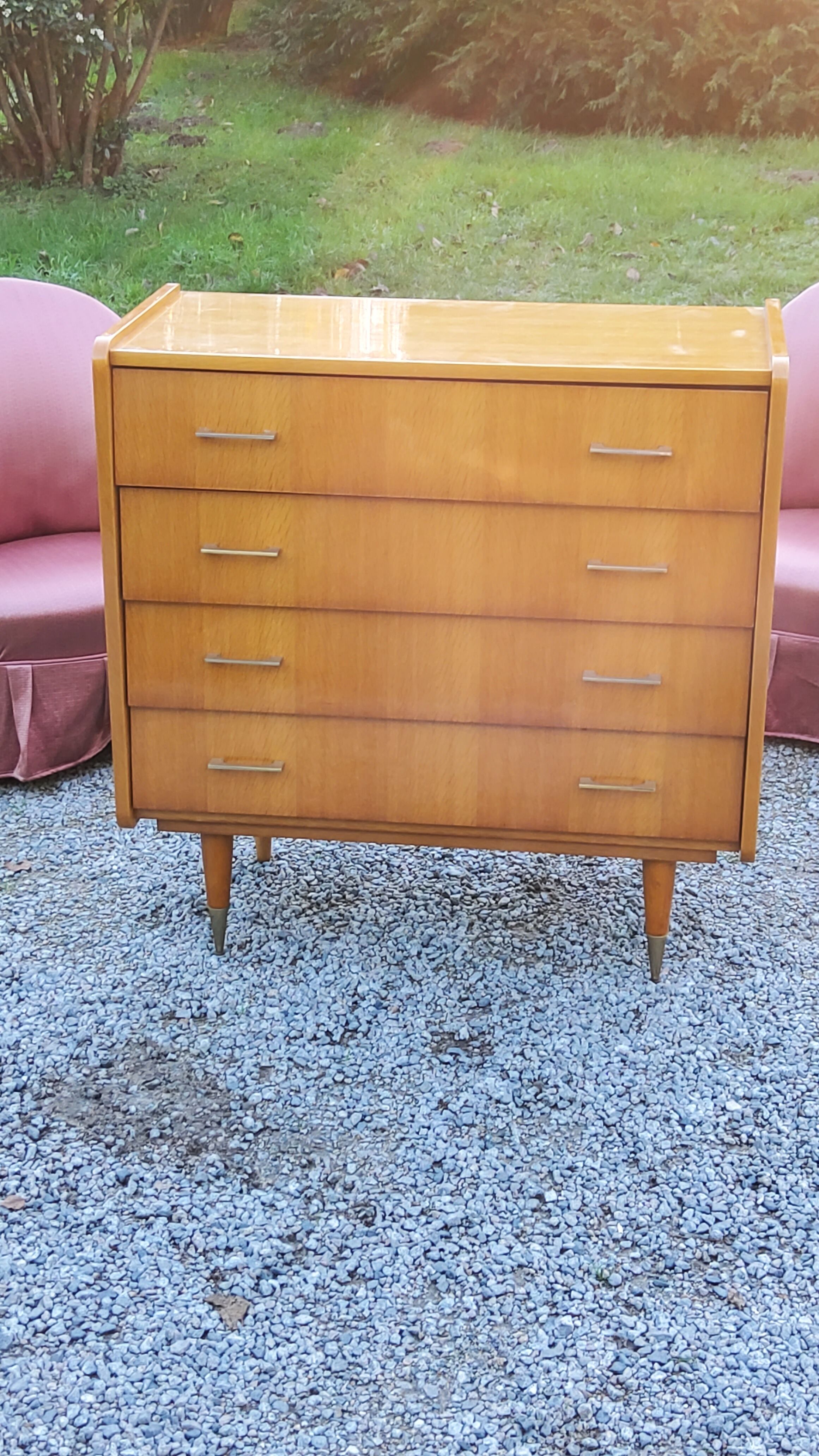 Vintage chest of drawers from the 60s in blond oak 4 drawers conical feet