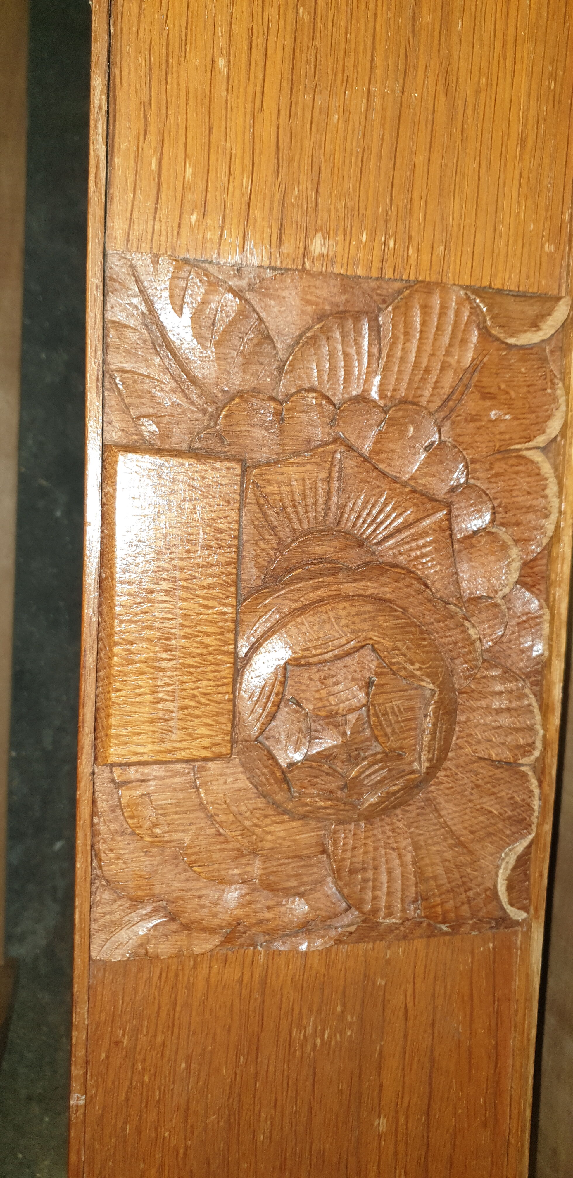 Art Deco chest of drawers