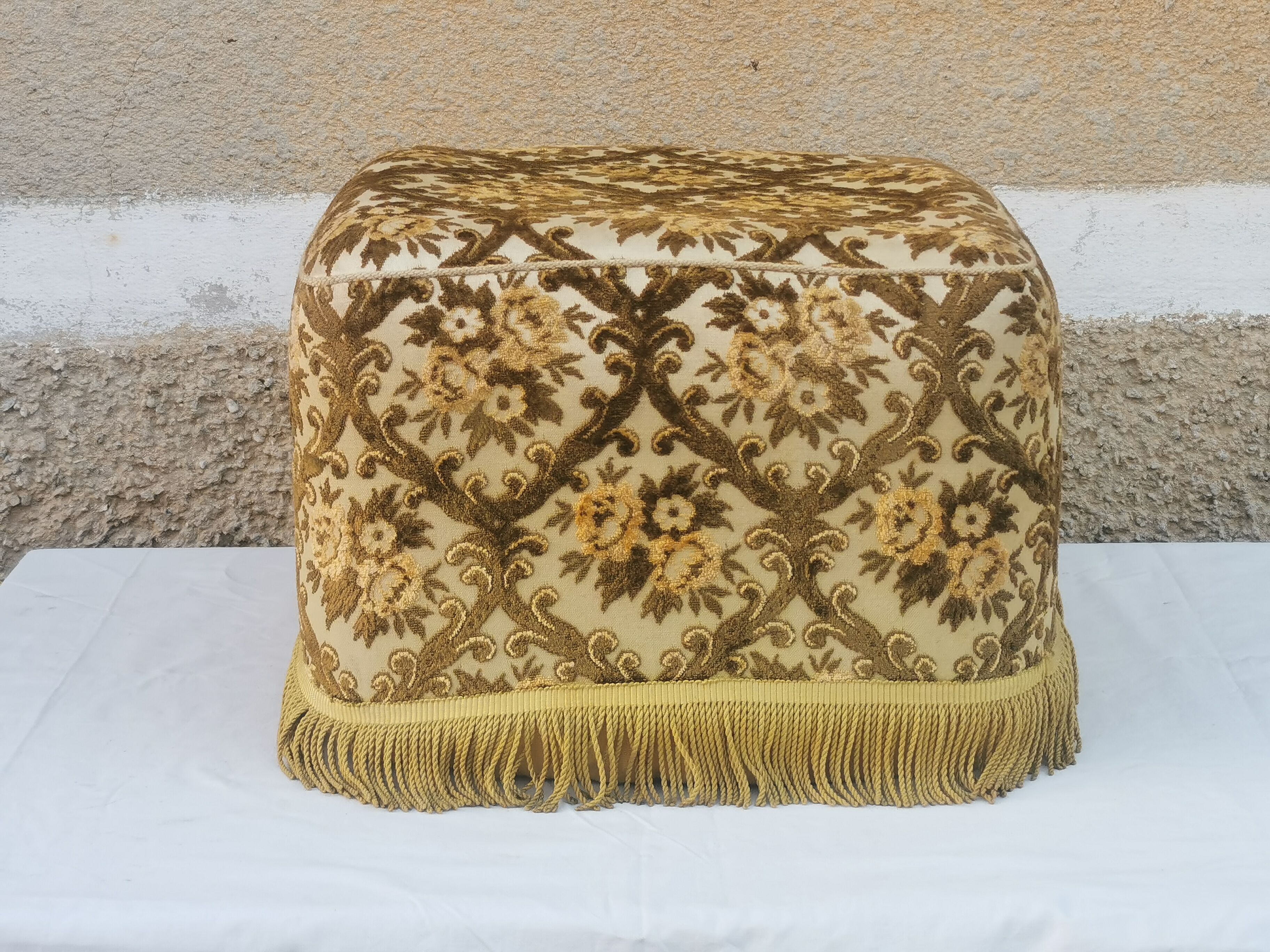 Pouf vintage a franges