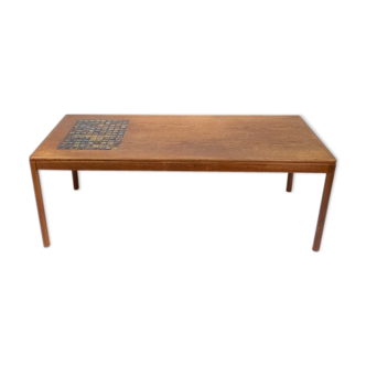 Table basse en teck avec carreaux de céramique brun de conception danoise des années 1960.