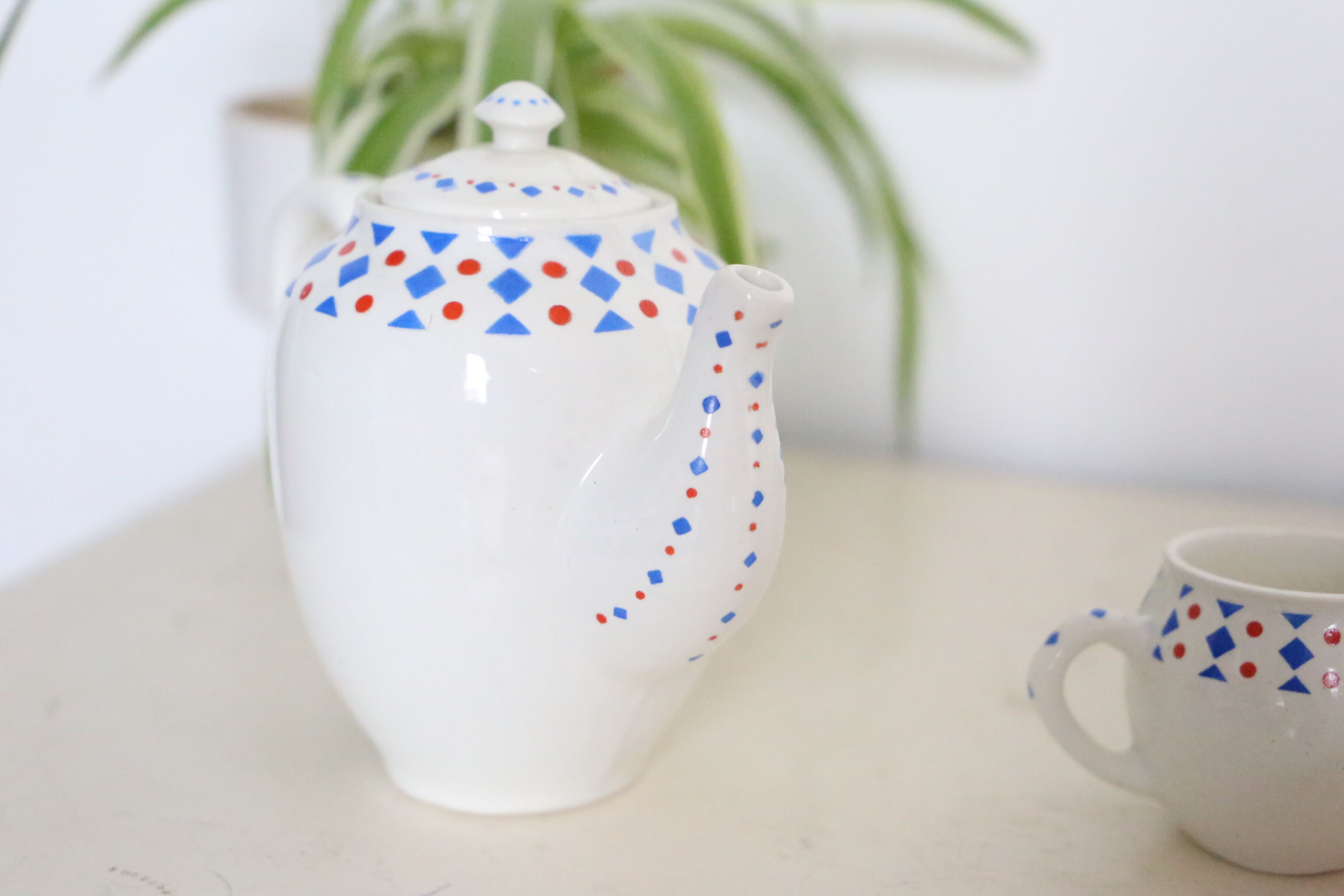 Coffee/tea service for children, 1940 , Imperial Manufacture Royale Boch, Belgium