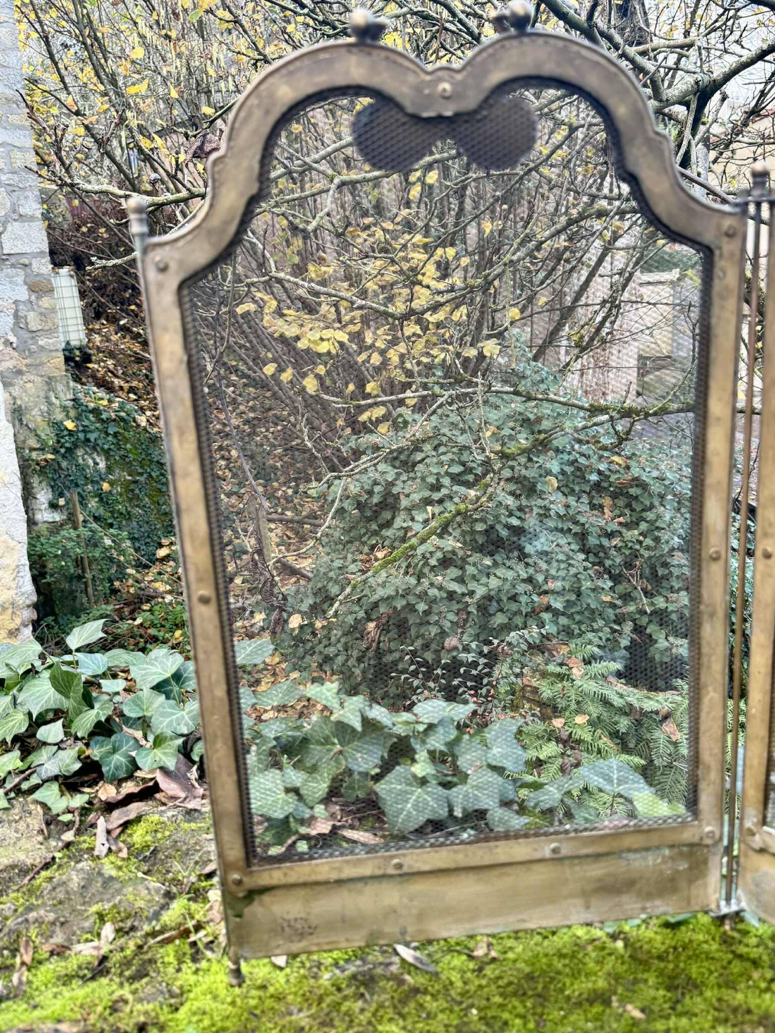 Antique brass fireplace screen