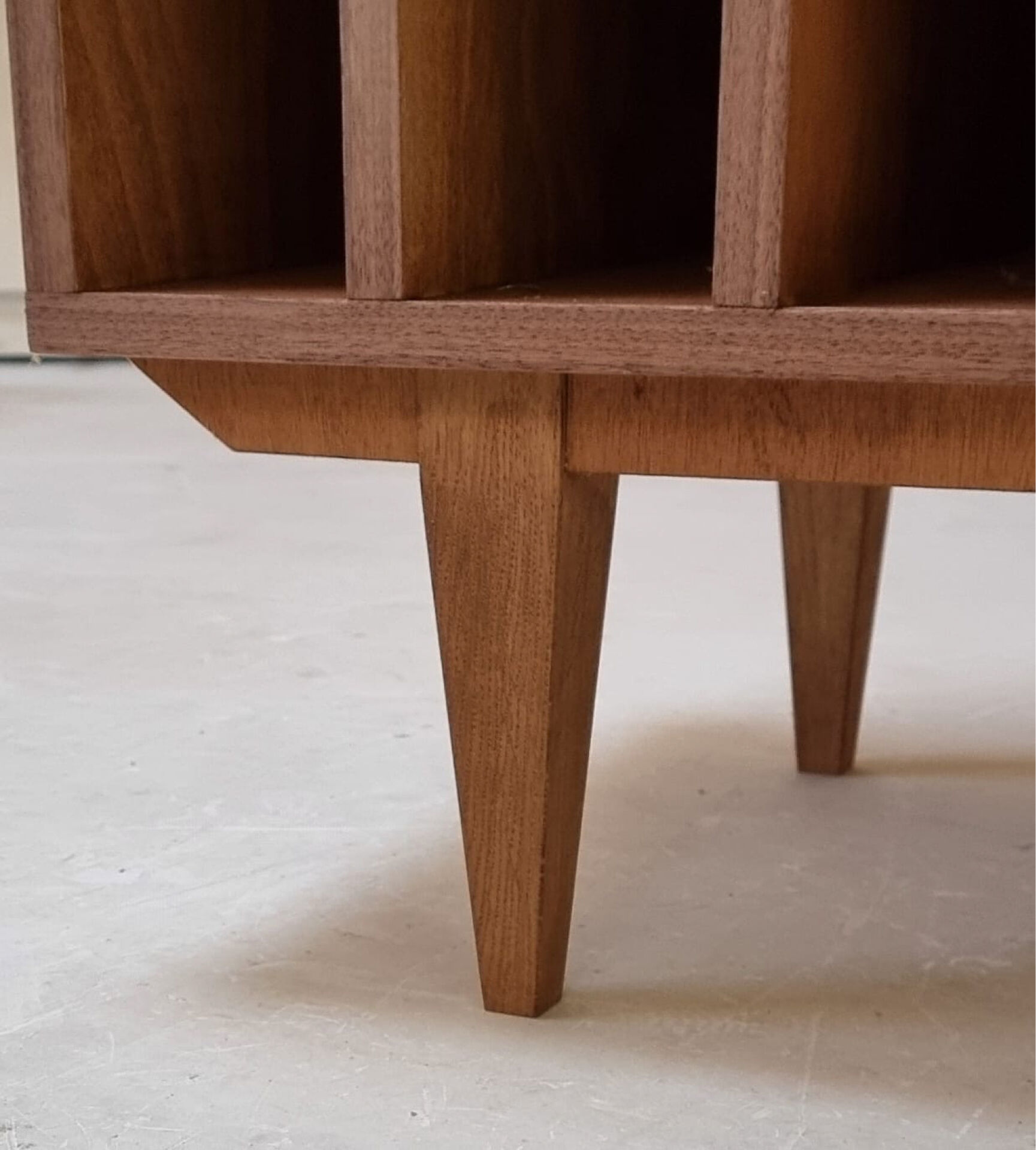 Toke record cabinet