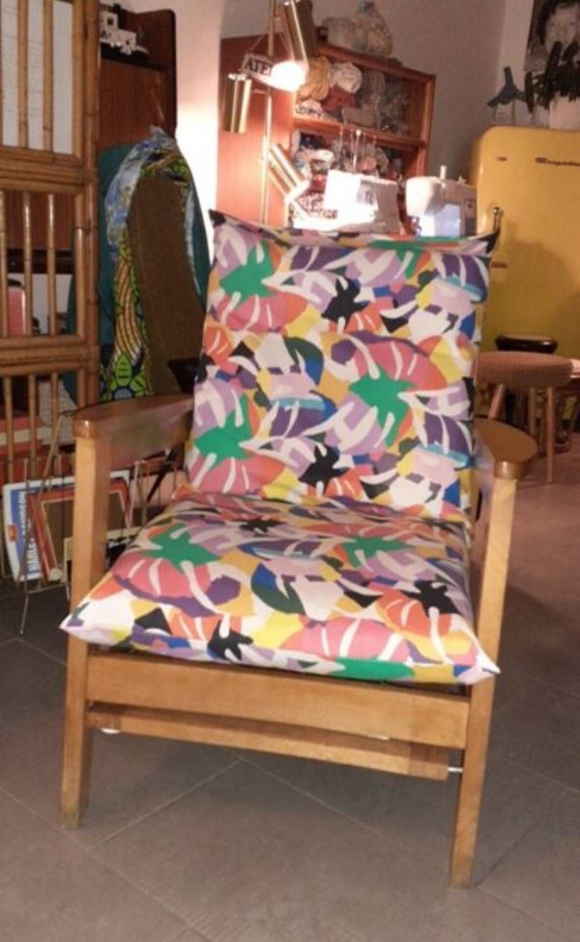 Fauteuil relax vintage en bois – coussins entièrement reconfectionnés