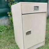Low cabinet with 1 drawer and 1 door