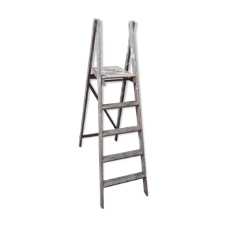 Ancient painter's stepladder