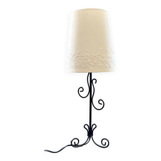 Tripod lamp with embroidered lampshade