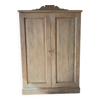 2-door chest of drawers in solid wood with pediment