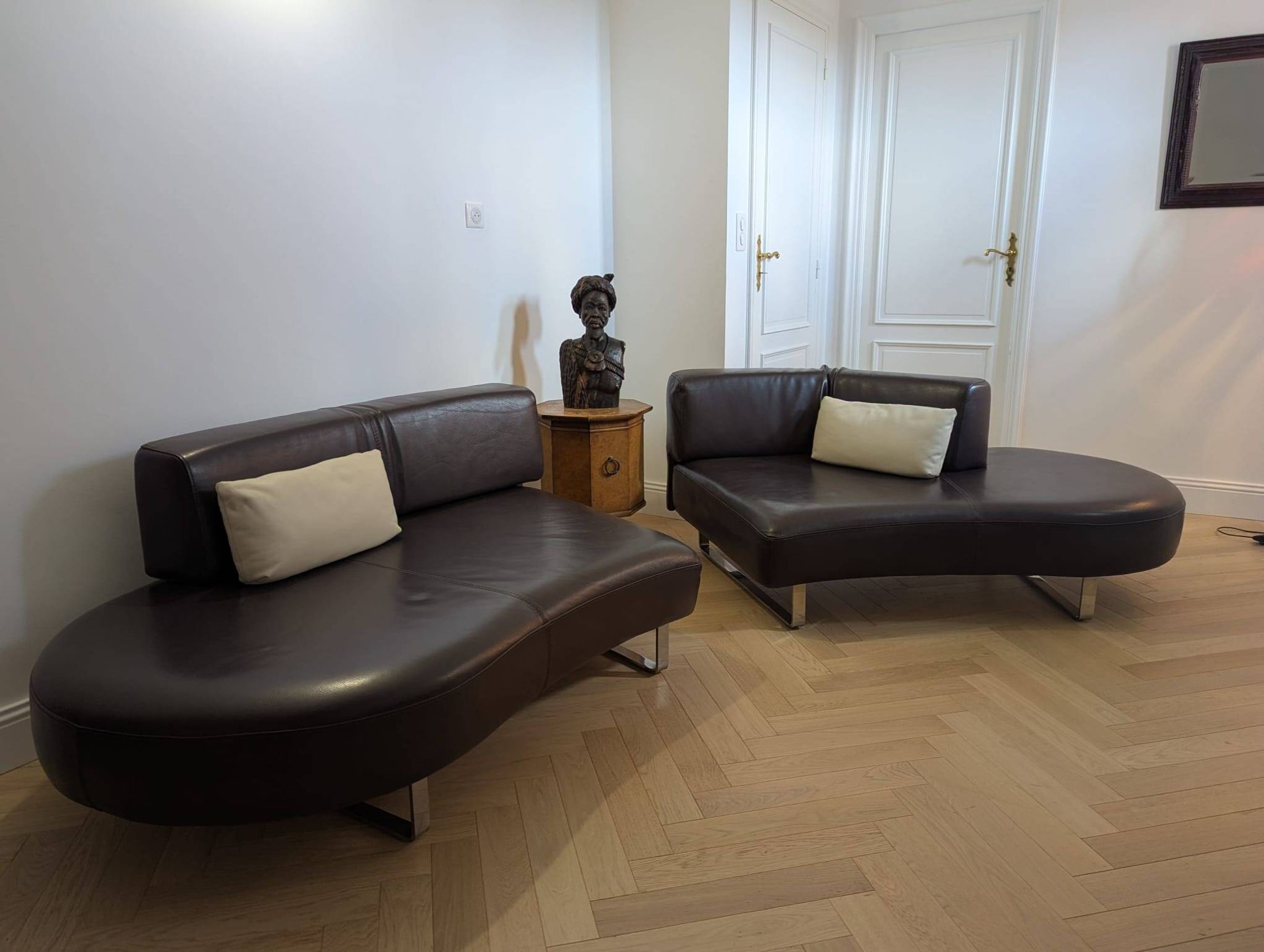 Steiner Mandala Sofa – 2016 Edition – Louisiana Leather (brown) – Like new condition