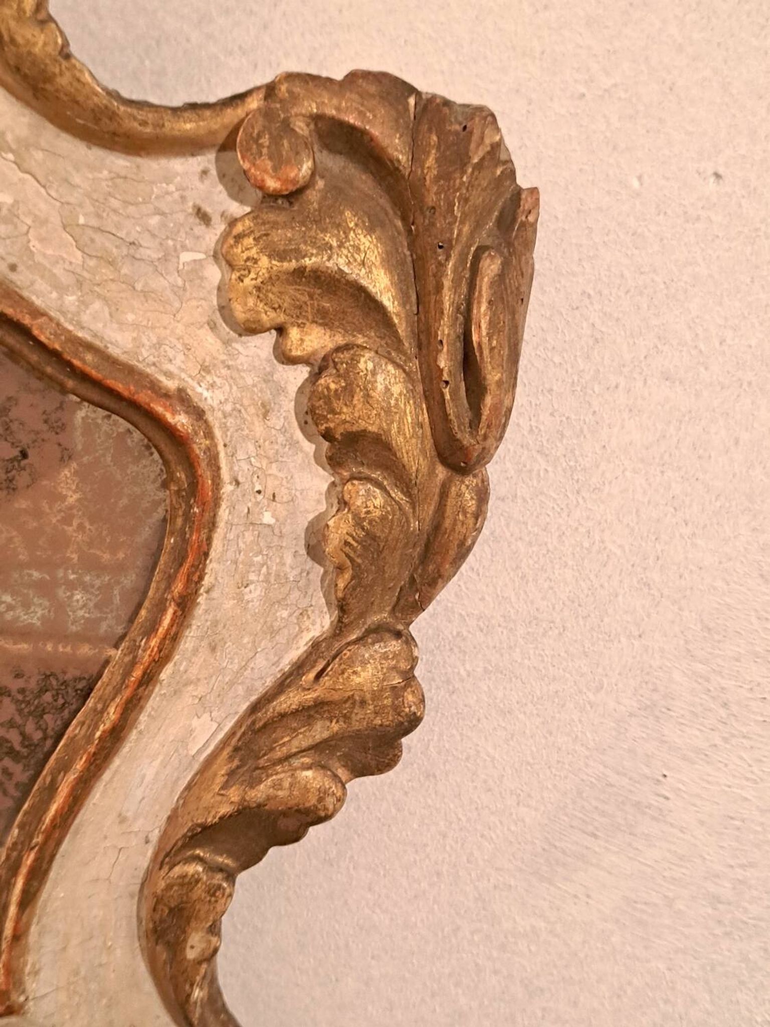 Miroir XVIIIème italien en bois doré et peint