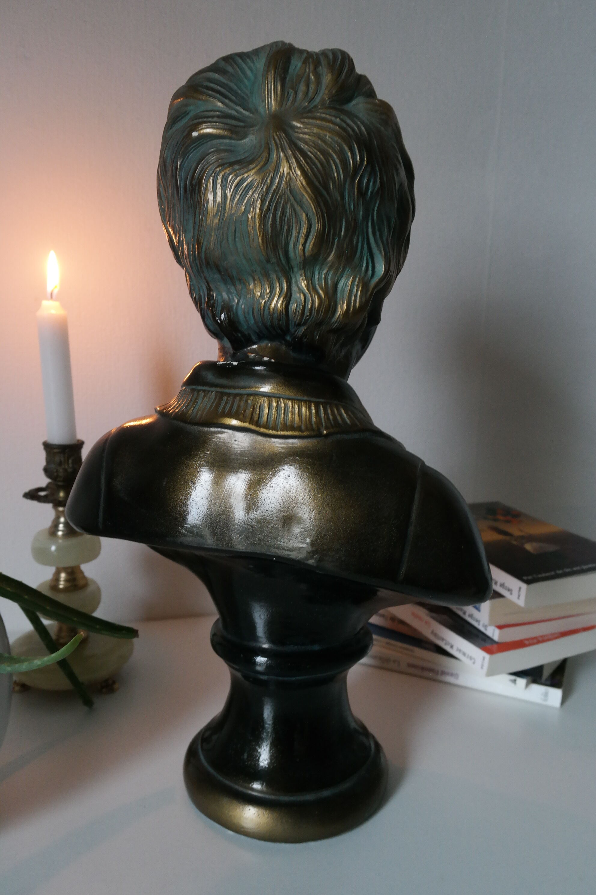 Buste en plâtre garçon patine bronze XXème