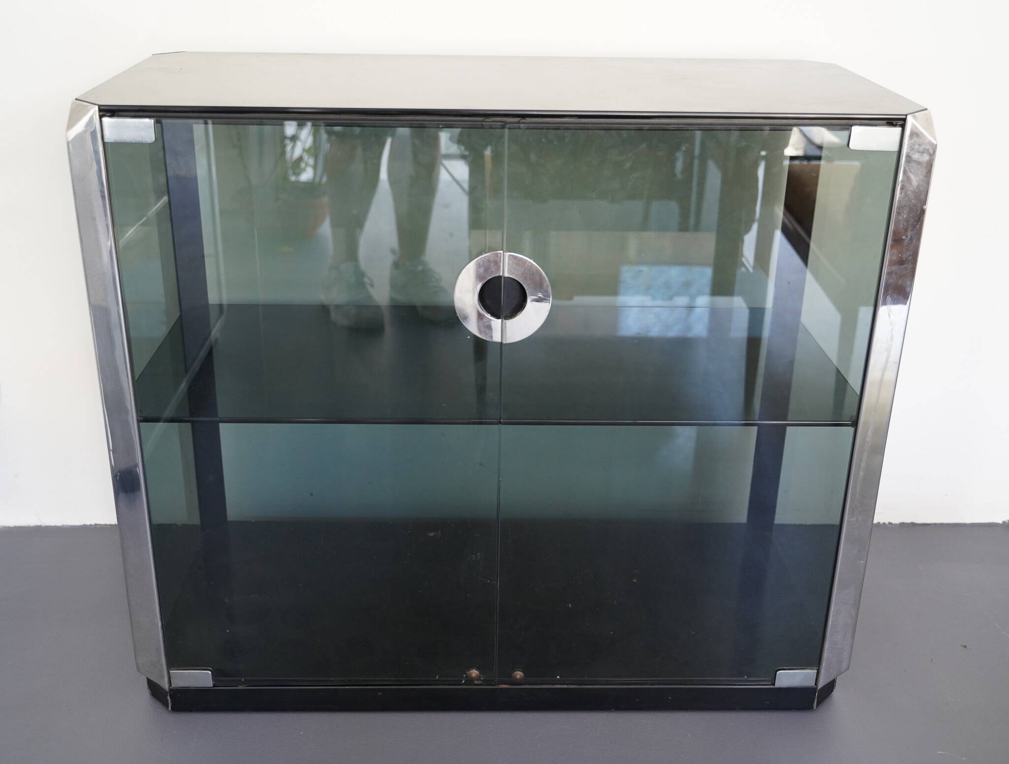 Vintage glass and chrome cabinet by Willy Rizzo for Mario Sabot. Italy 1970