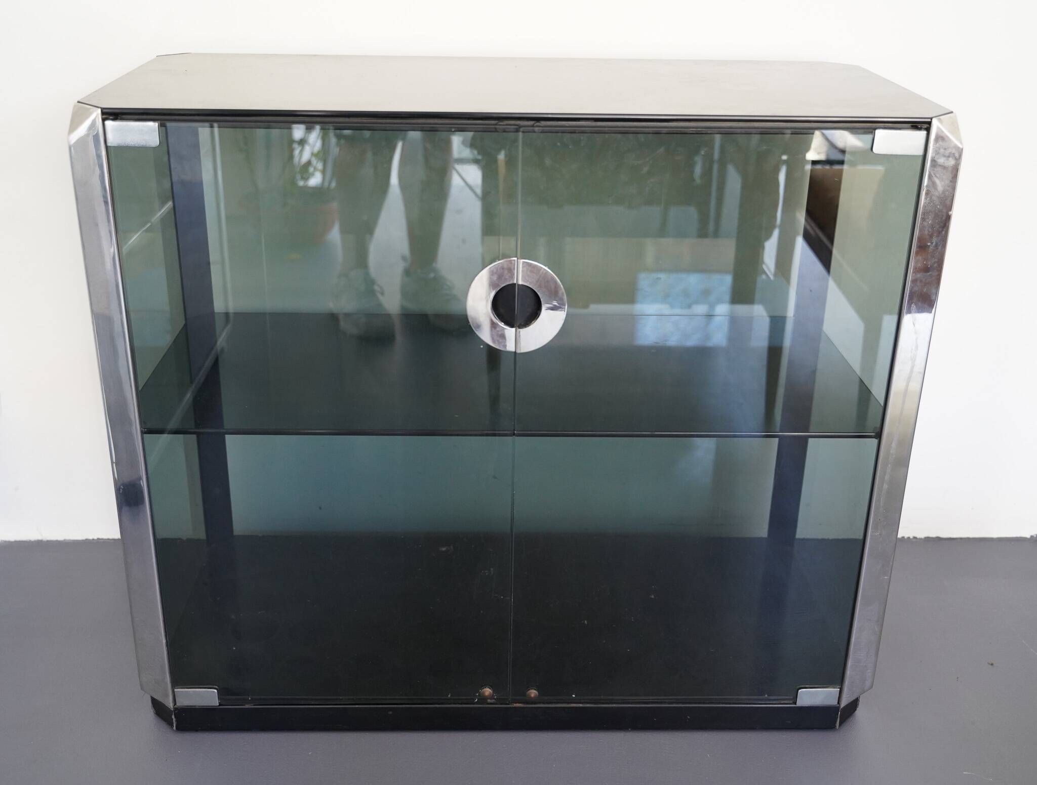 Vintage glass and chrome cabinet by Willy Rizzo for Mario Sabot. Italy 1970