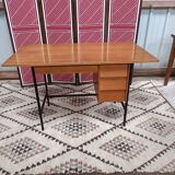 Bureau moderniste des années 50