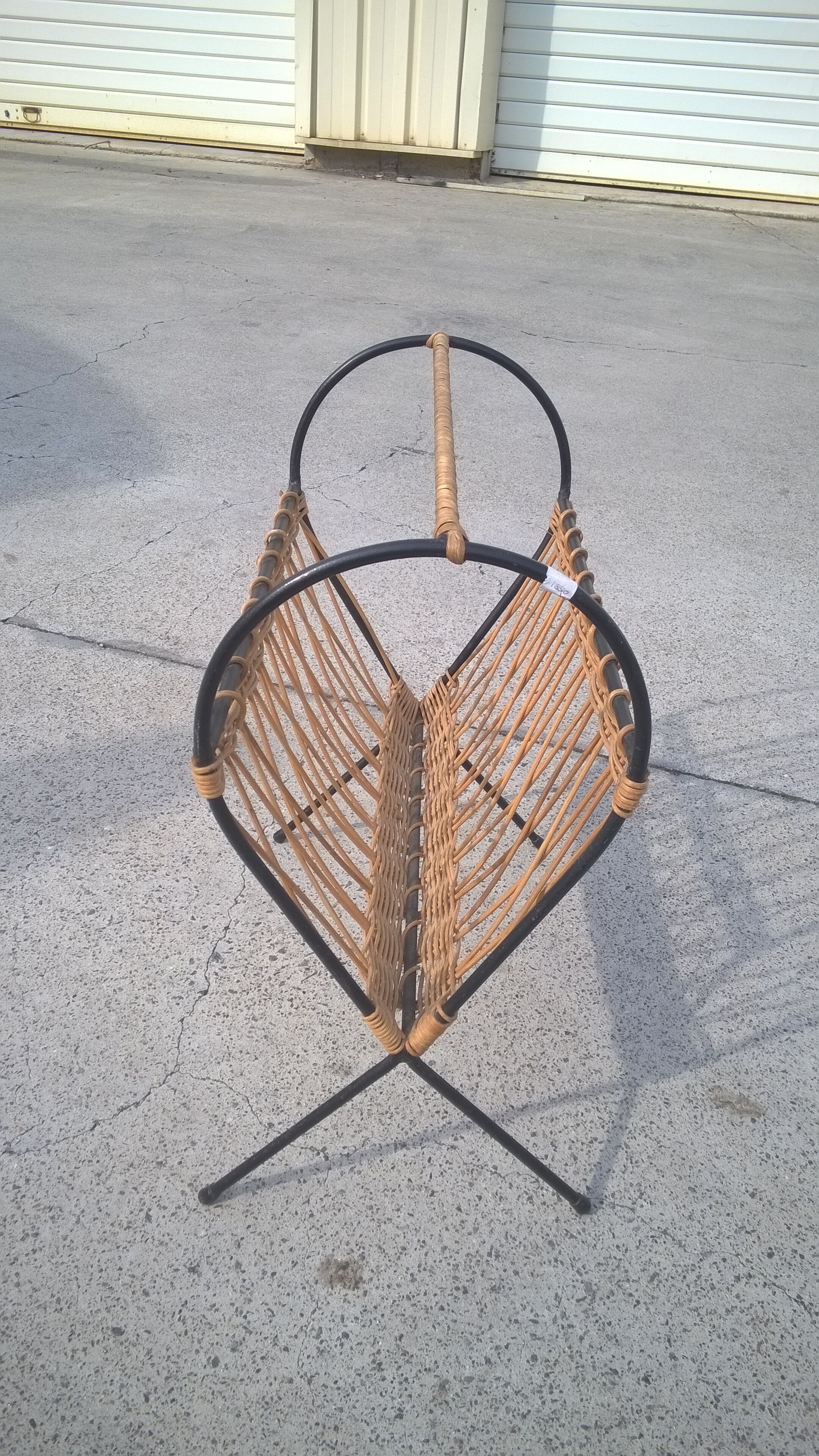 Rattan review holder