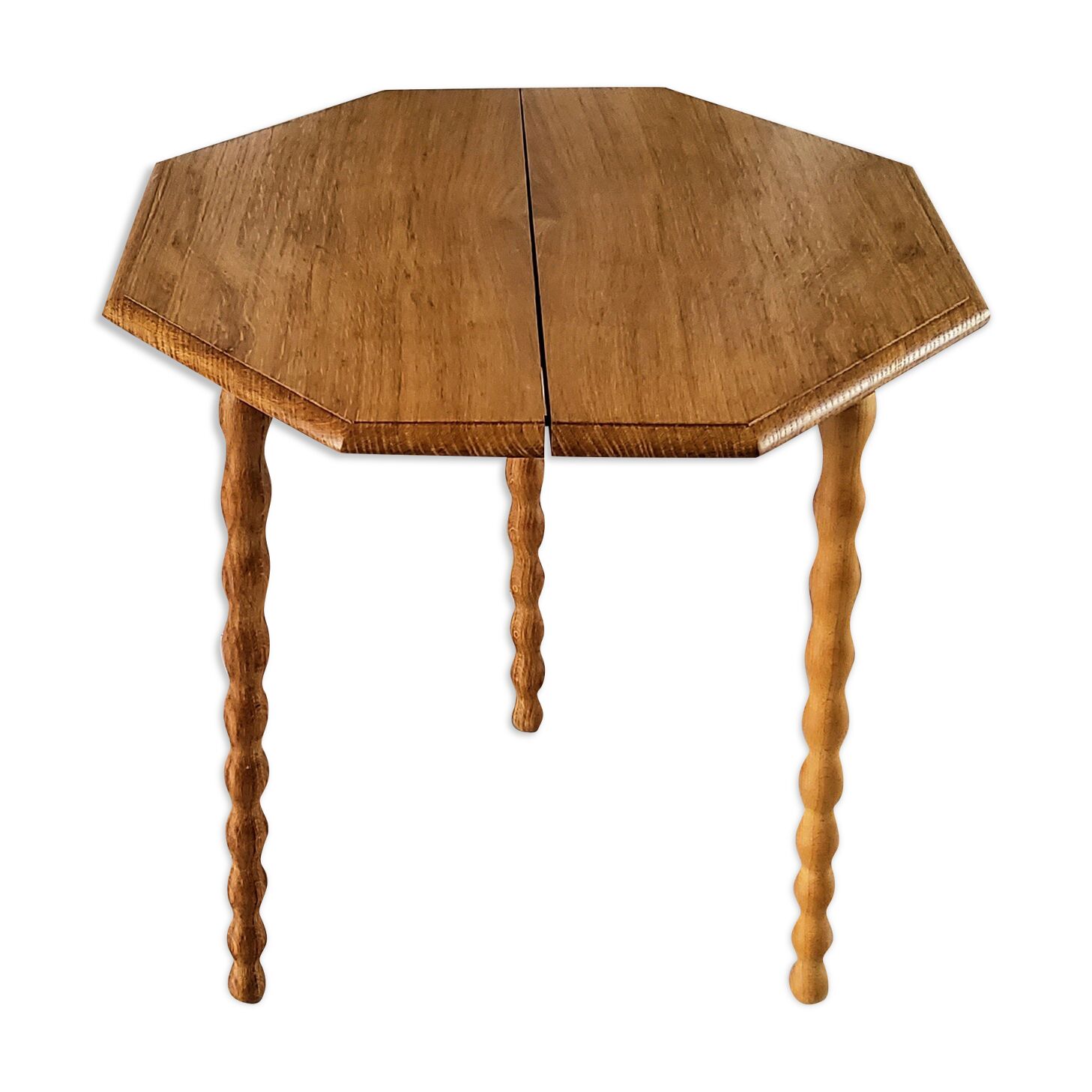Table pieds tournés