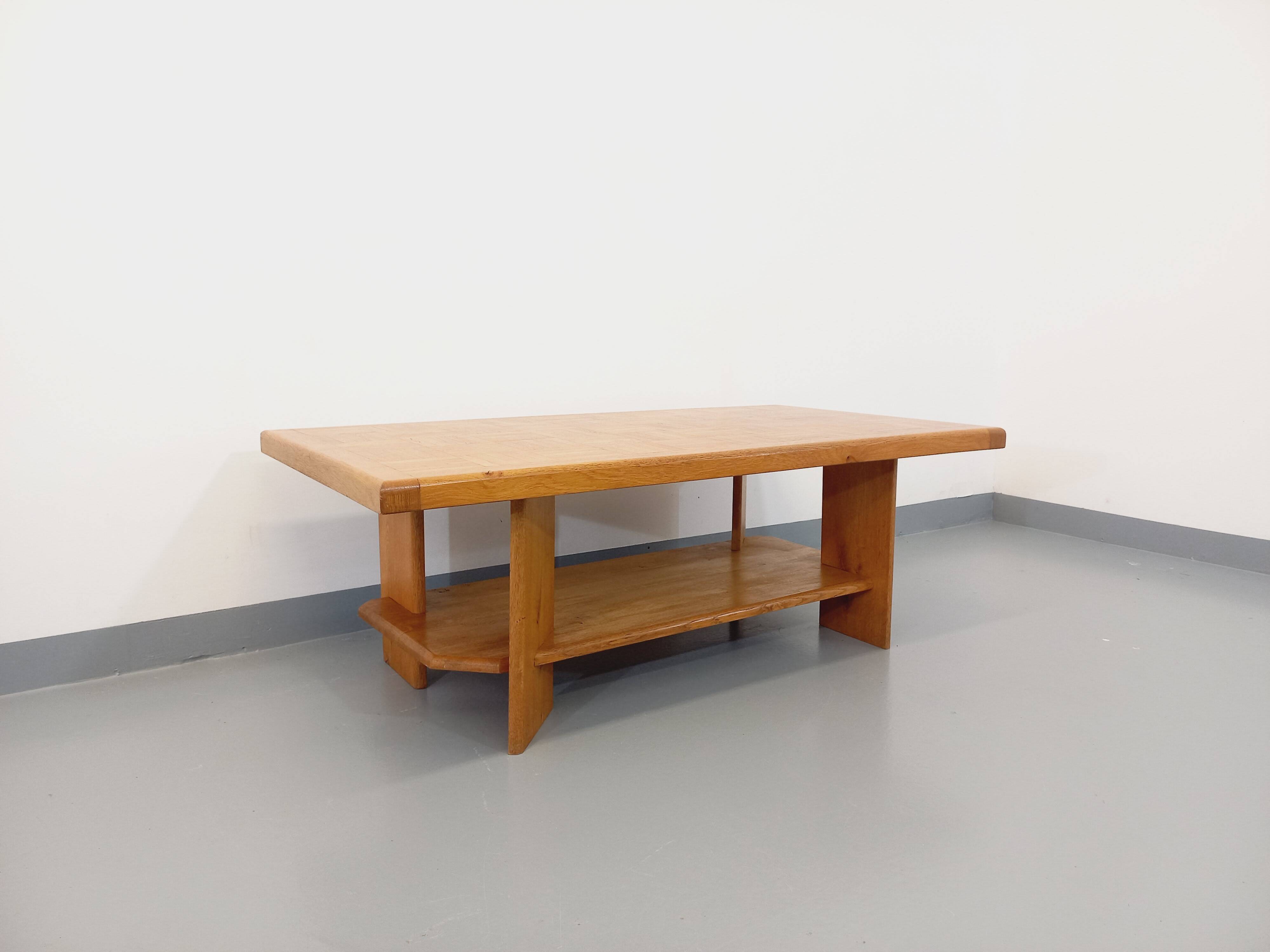 Vintage solid oak coffee table from the 70s 80s Perriand Regain Chapo style