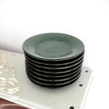 Lot 8 stoneware dessert plates