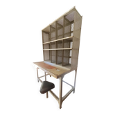 Bureau de tri postal industriel