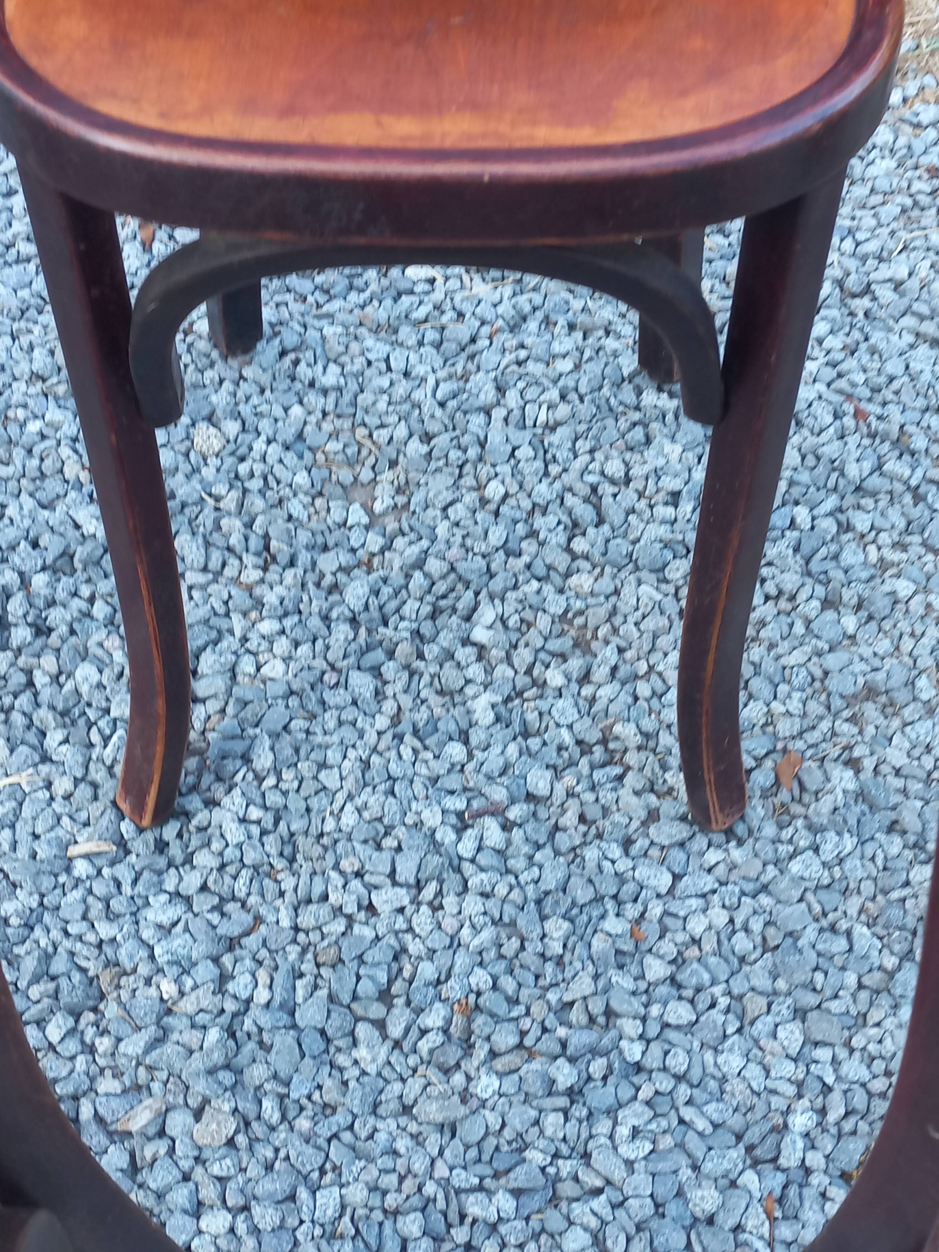 Set de 5 chaises de bistrot anciennes