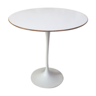 Guéridon par Eero Saarinen pour Knoll