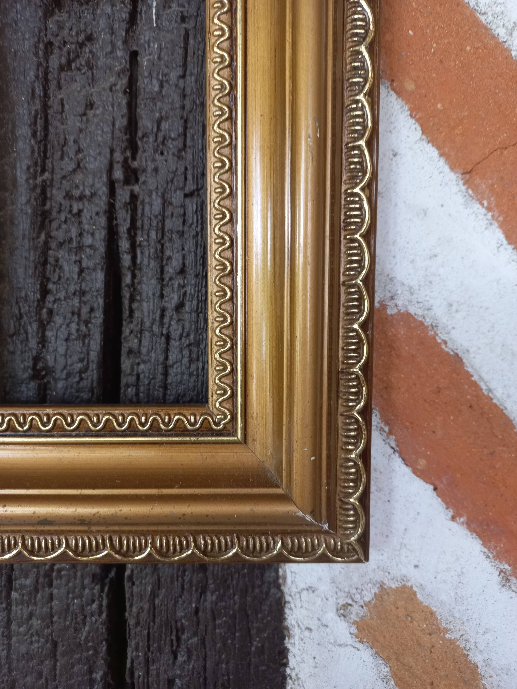 Gilded wooden frame