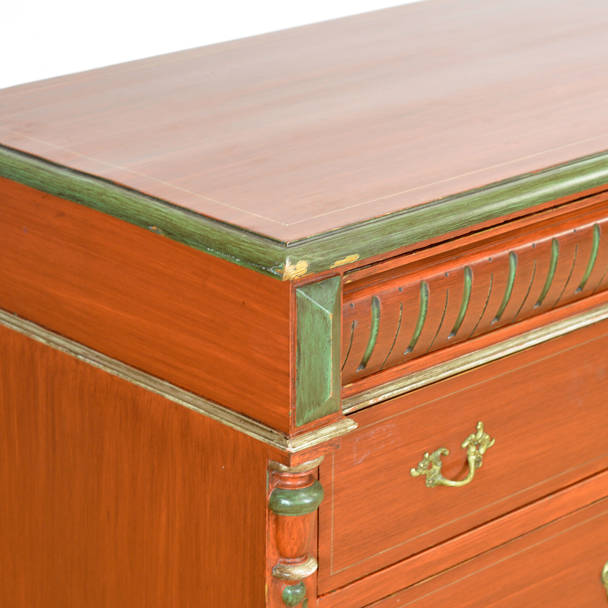 Pine chest of drawers, circa 1925
