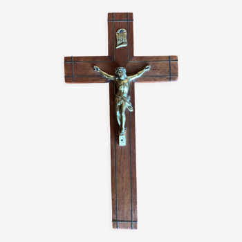 Crucifix en bois