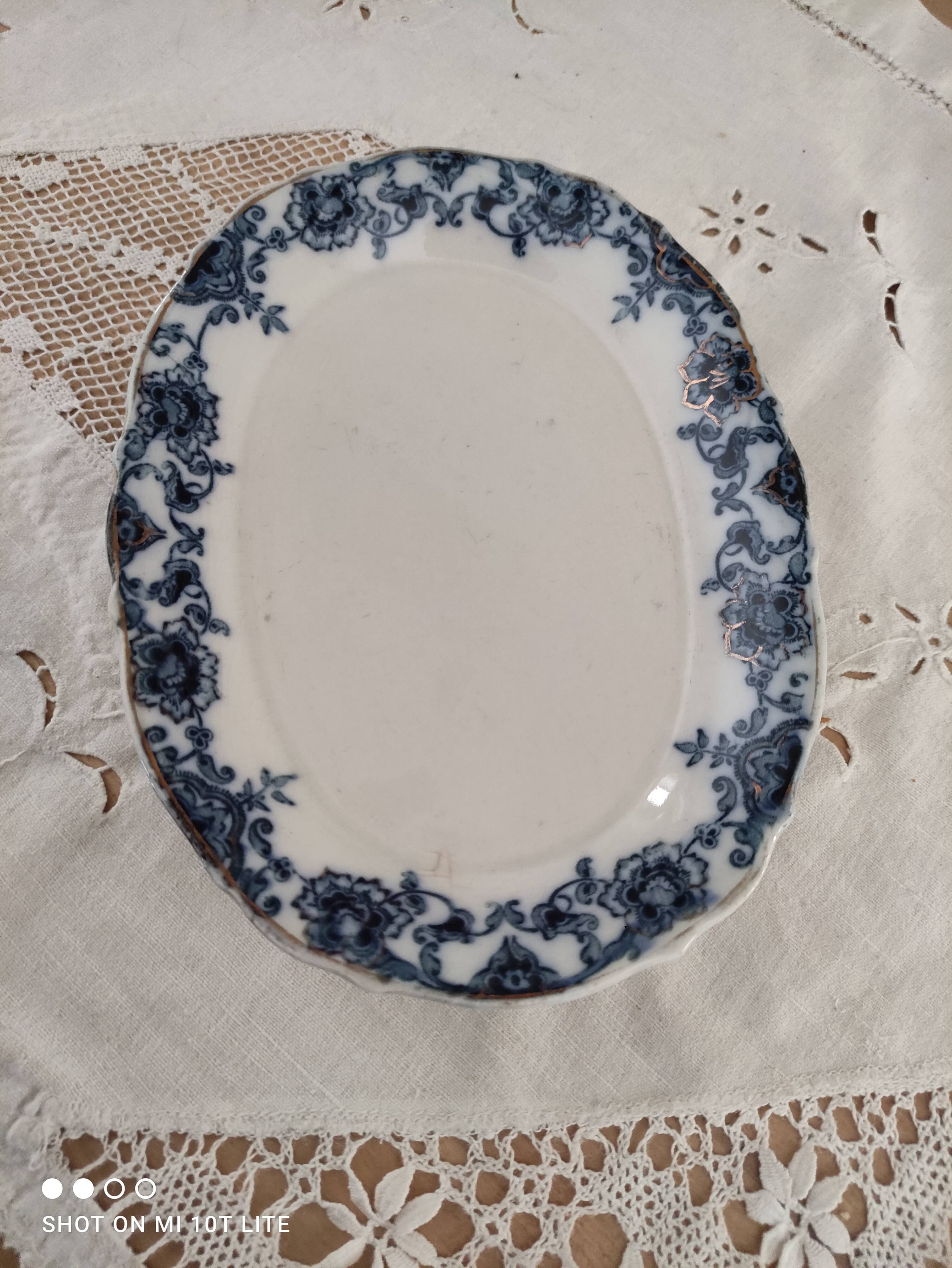Christchurch New Zealand porcelain bowl with midnight blue decor and gold edging