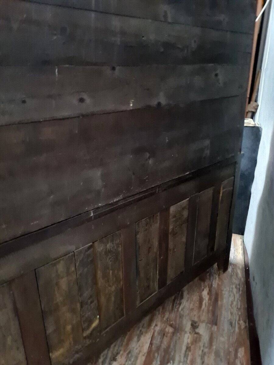 important Bressan two-body sideboard in walnut and burl circa 1880