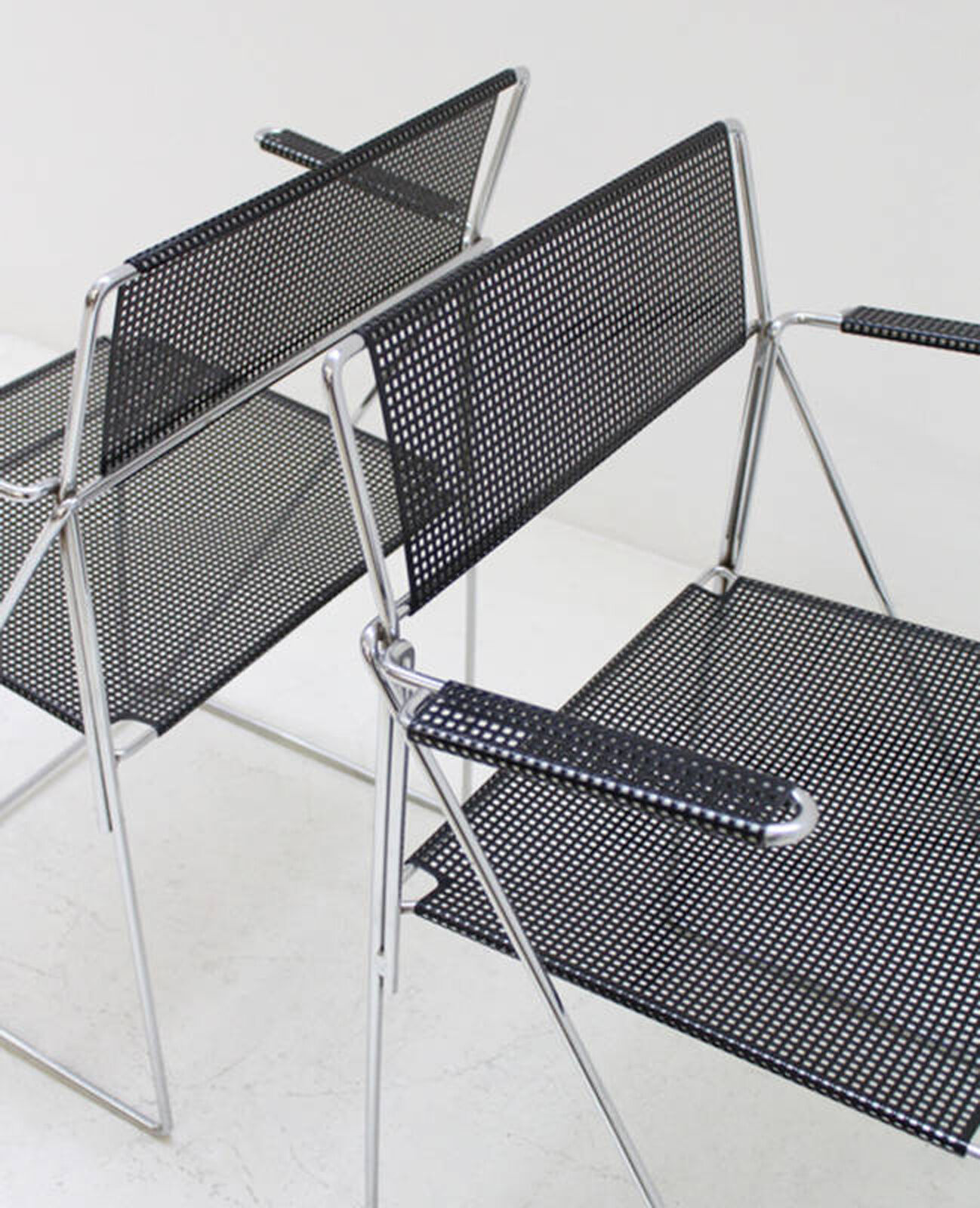 Armchairs X ligne de Niels Jørgen Haugesen pour Hybodan