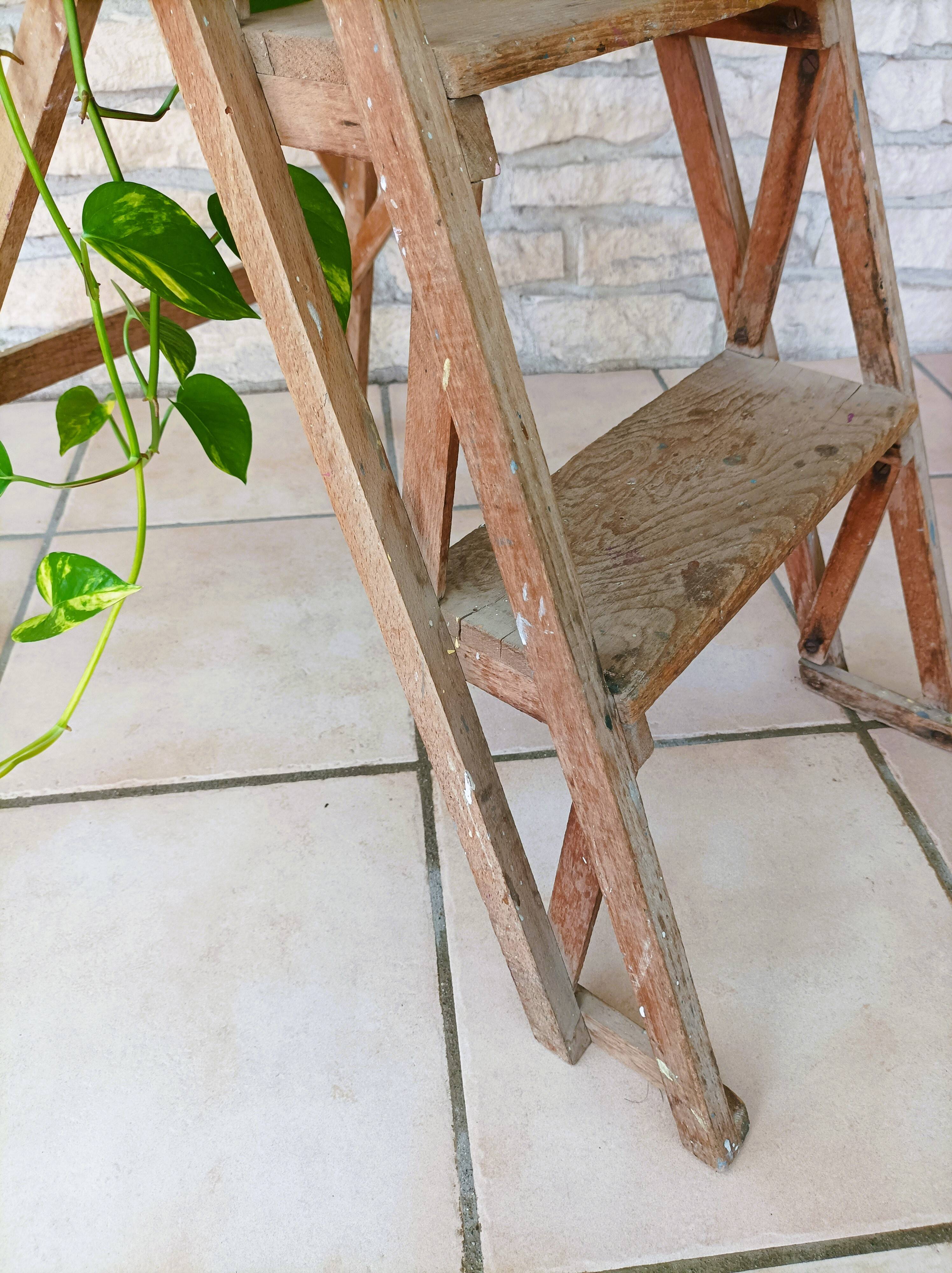 Painter's stepladder