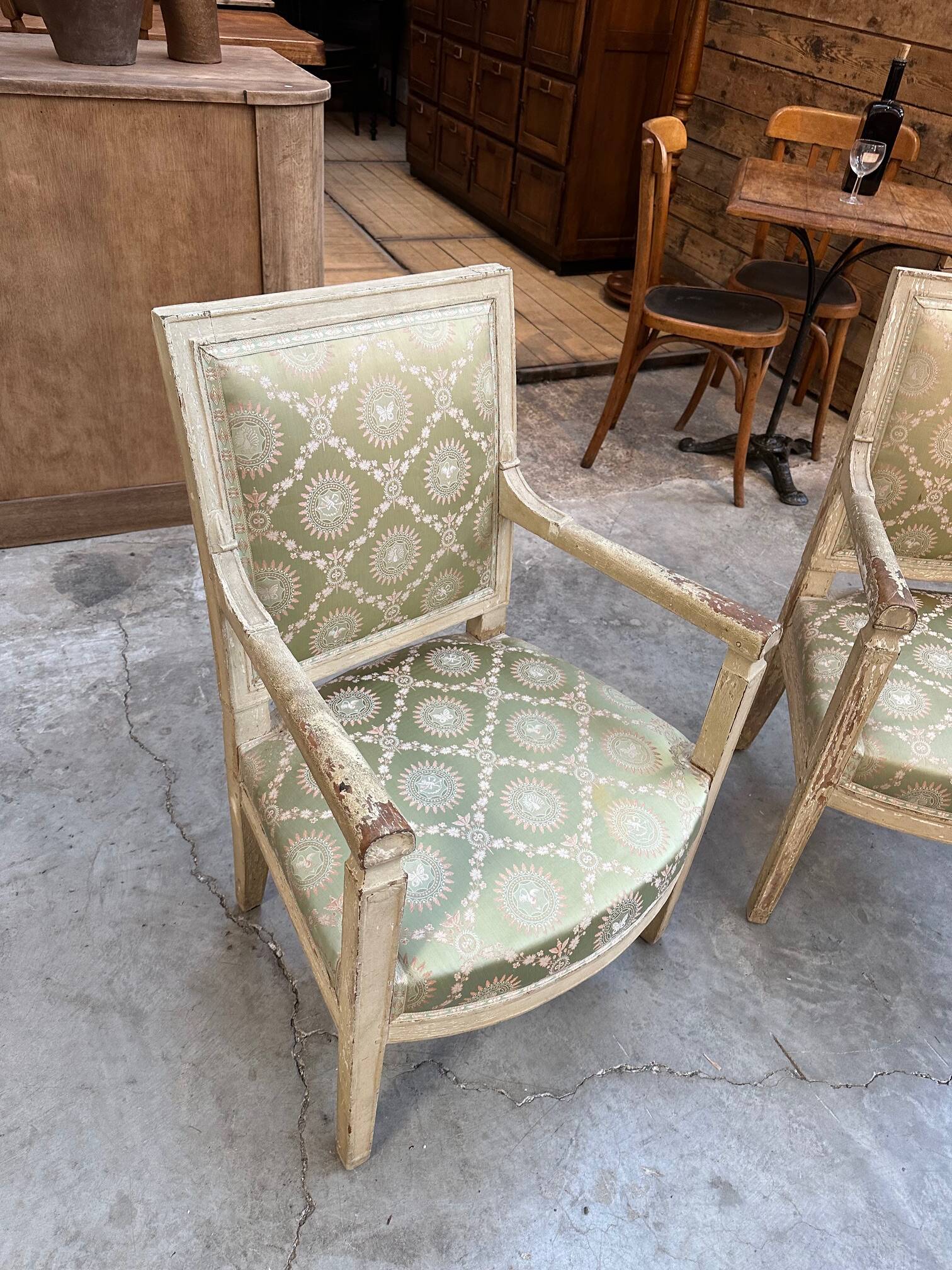 Paire de Fauteuils de Style DIRECTOIRE Début XIXème