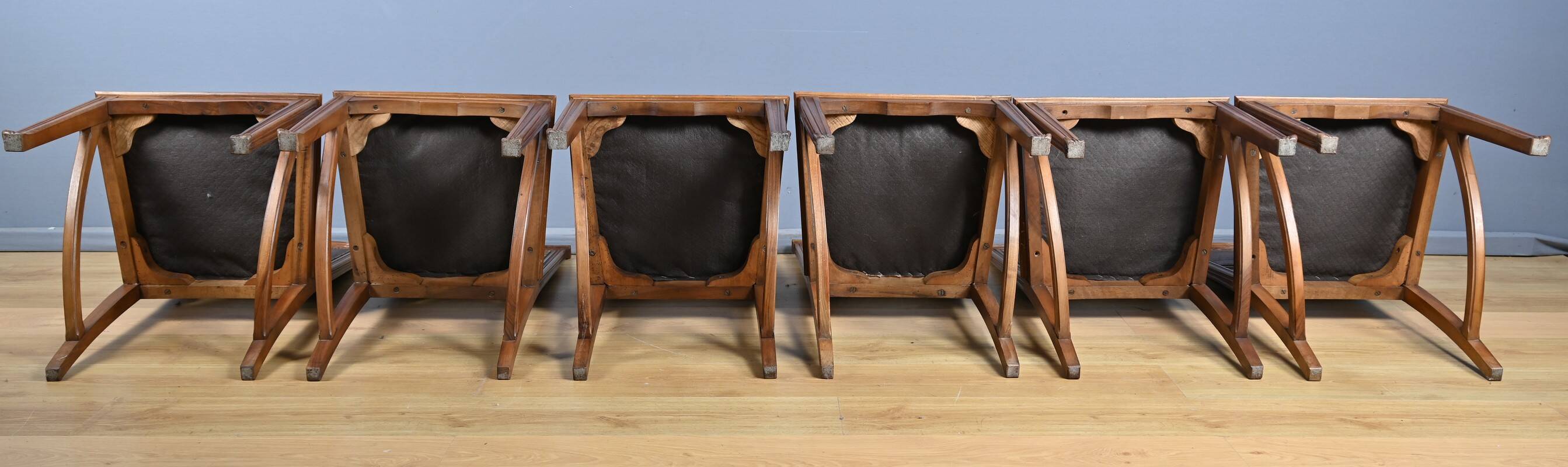 Set of 6 walnut chairs, Art Nouveau – Early 20th century