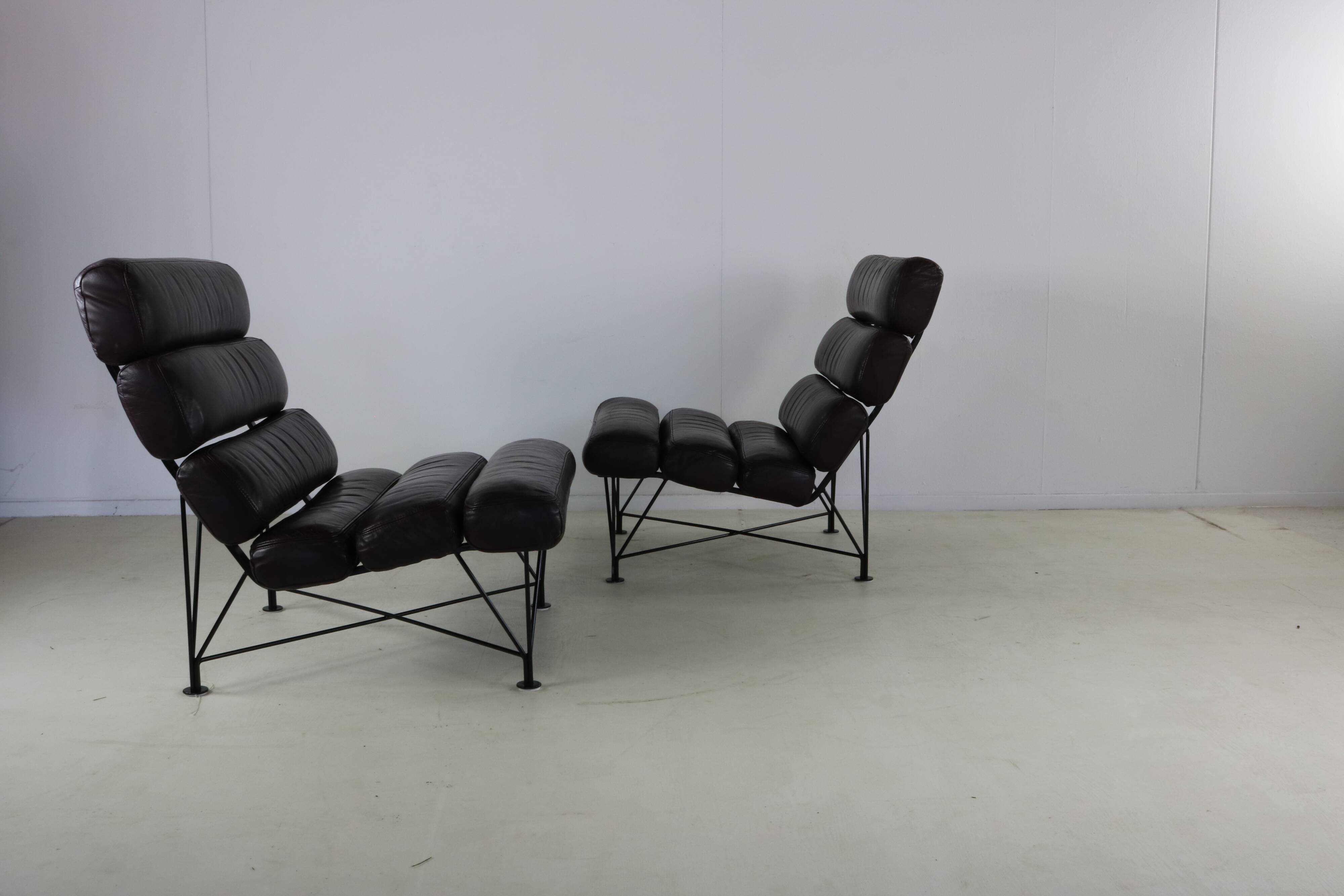 2 chauffeuses Spider par Kenneth Bergenblad pour Dux Suède