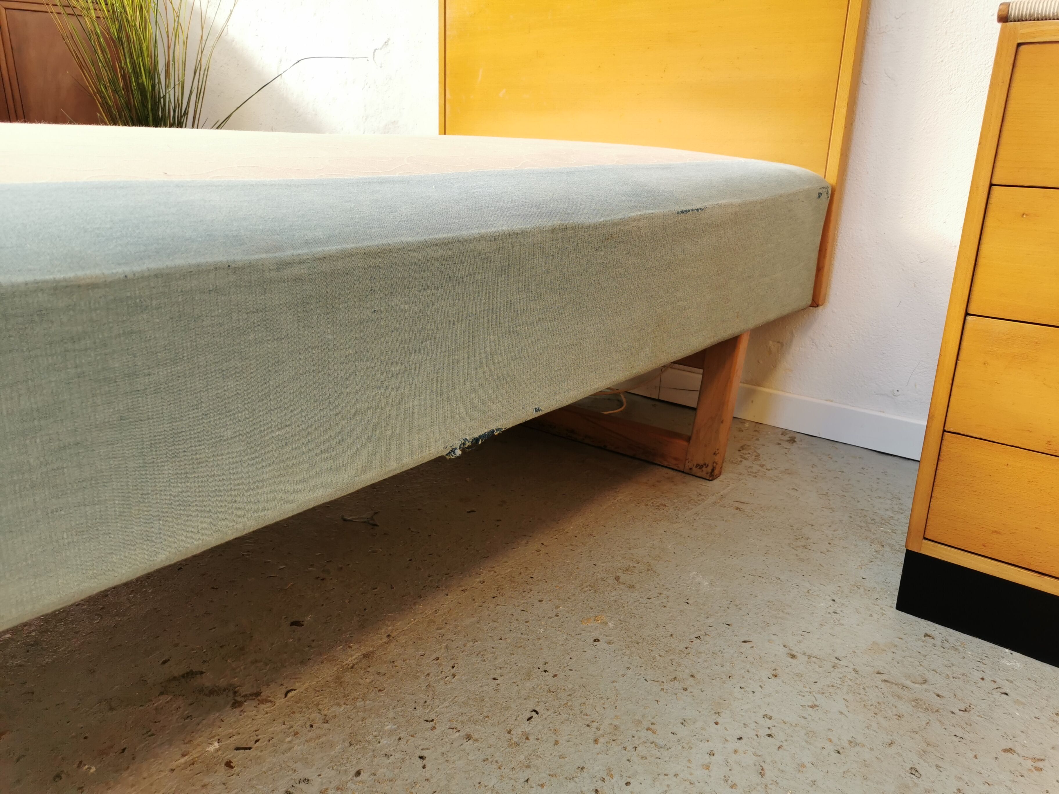 Vintage Scandinavian bed and lamp signed NK 1959