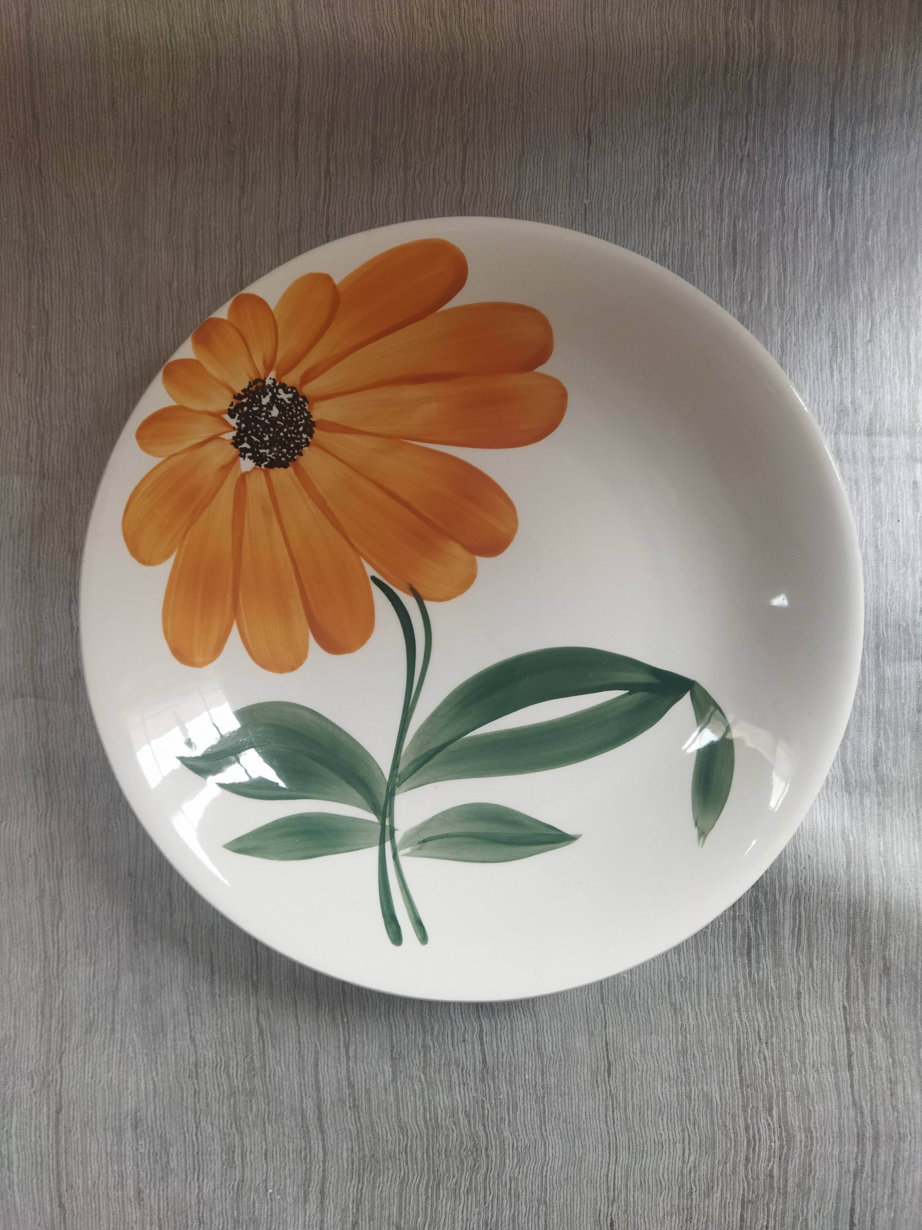 Vintage 1970s Orange Flower Gien Cup