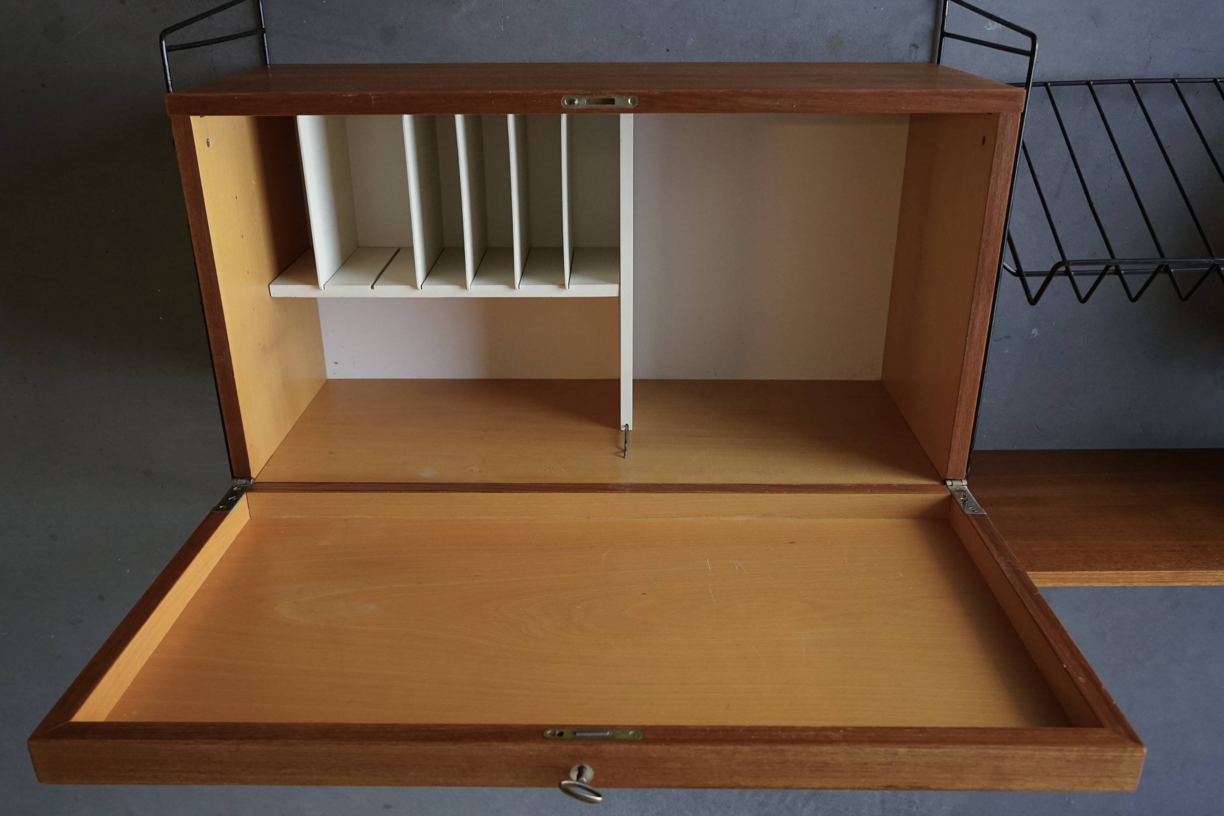 Etagère murale vintage par Nisse Strinning pour String AB, années 1960