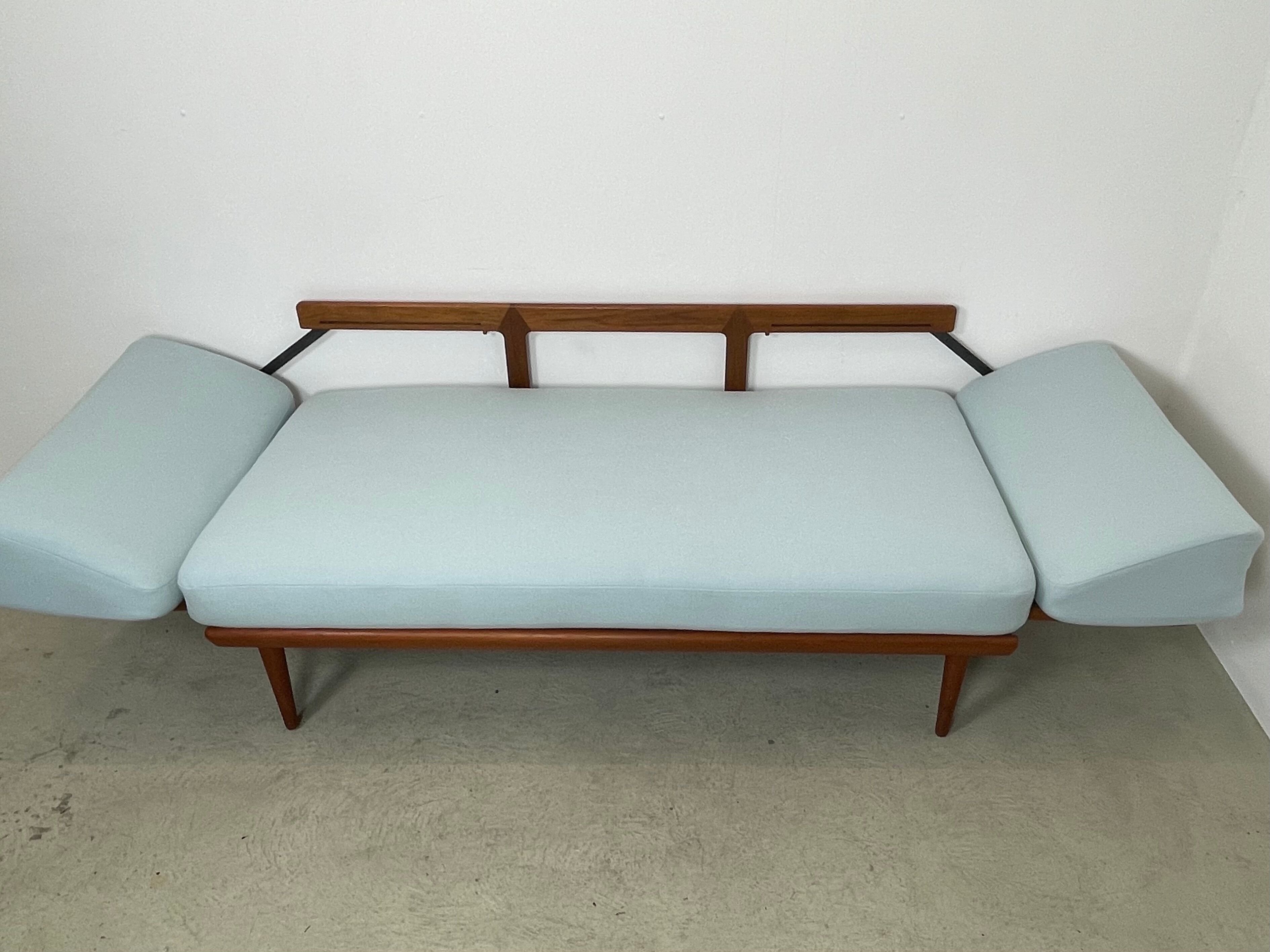 FD451 daybed by Peter Hvidt & Orla Mølgaard-Nielsen for France & Son