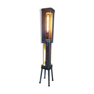 Metal lamp