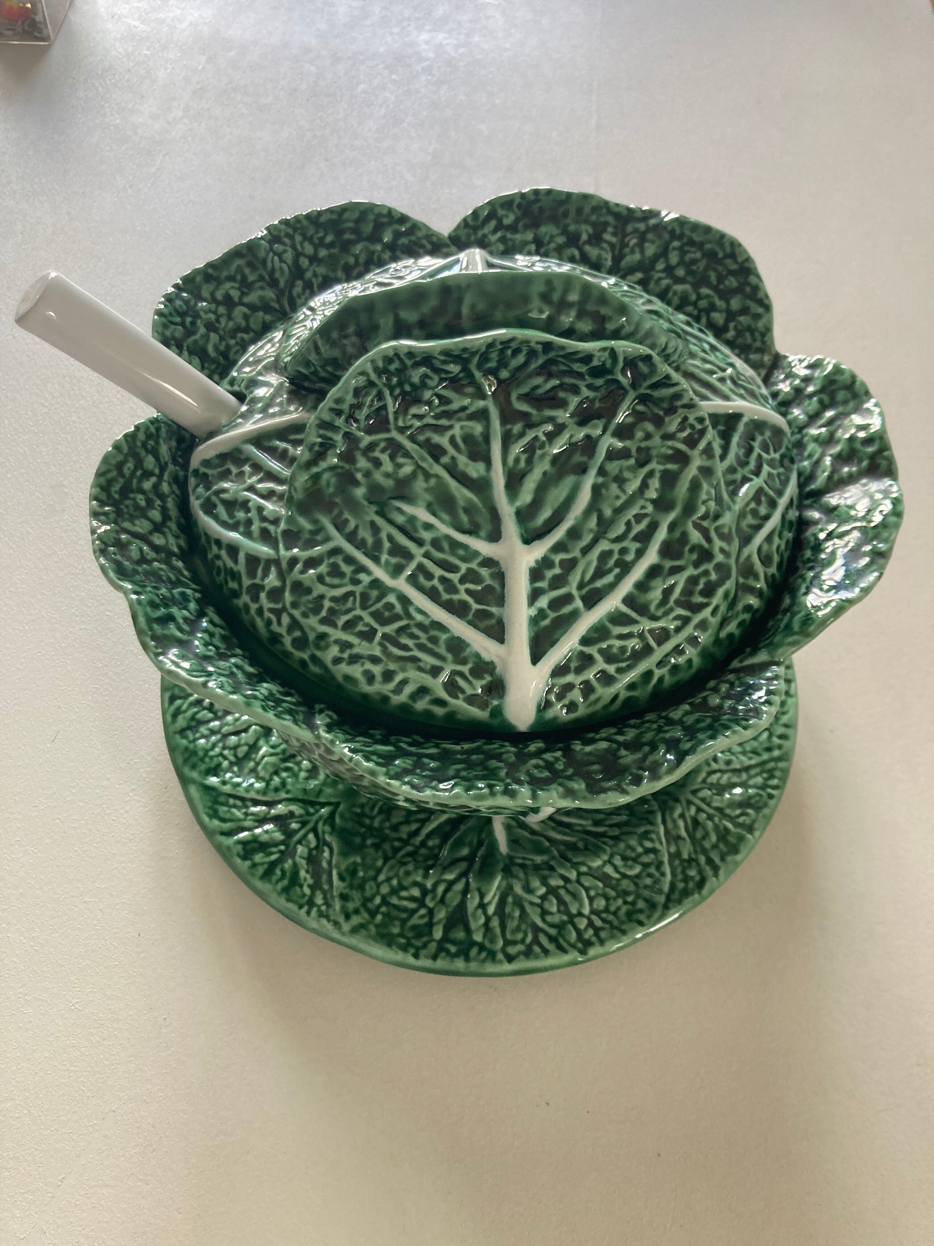 Cabbage tureen in slip 4 pieces
