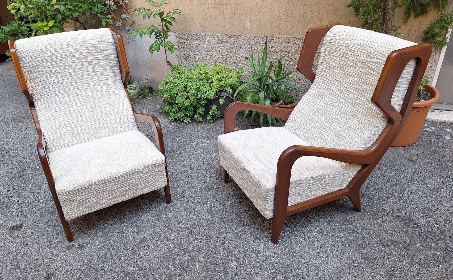 Armchairs Wooden Ears Model in White Boucle by Gio Ponti for Manifattura Artigianale Italiana, 1990s, Set of 2