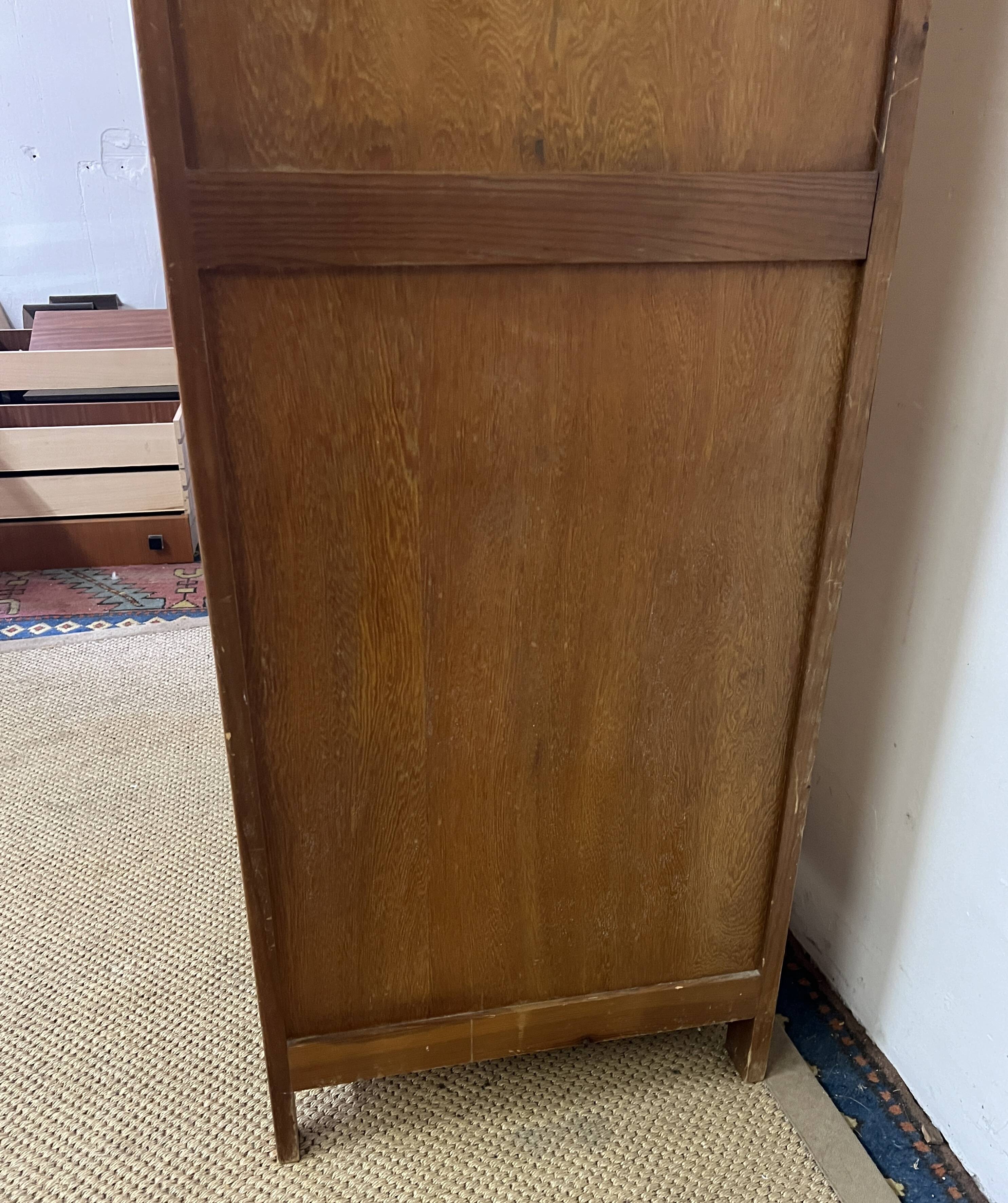 Armoire parisienne en bois vintage