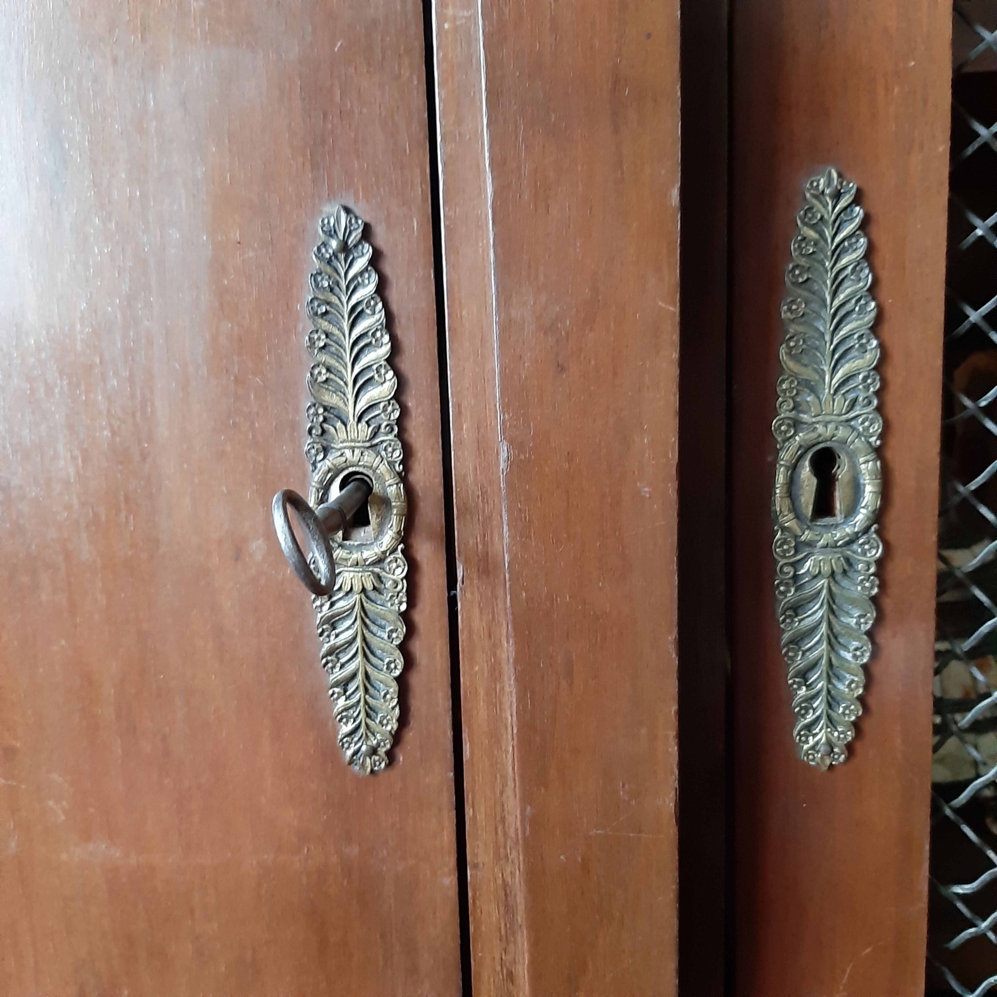 Napoleon III bookcase