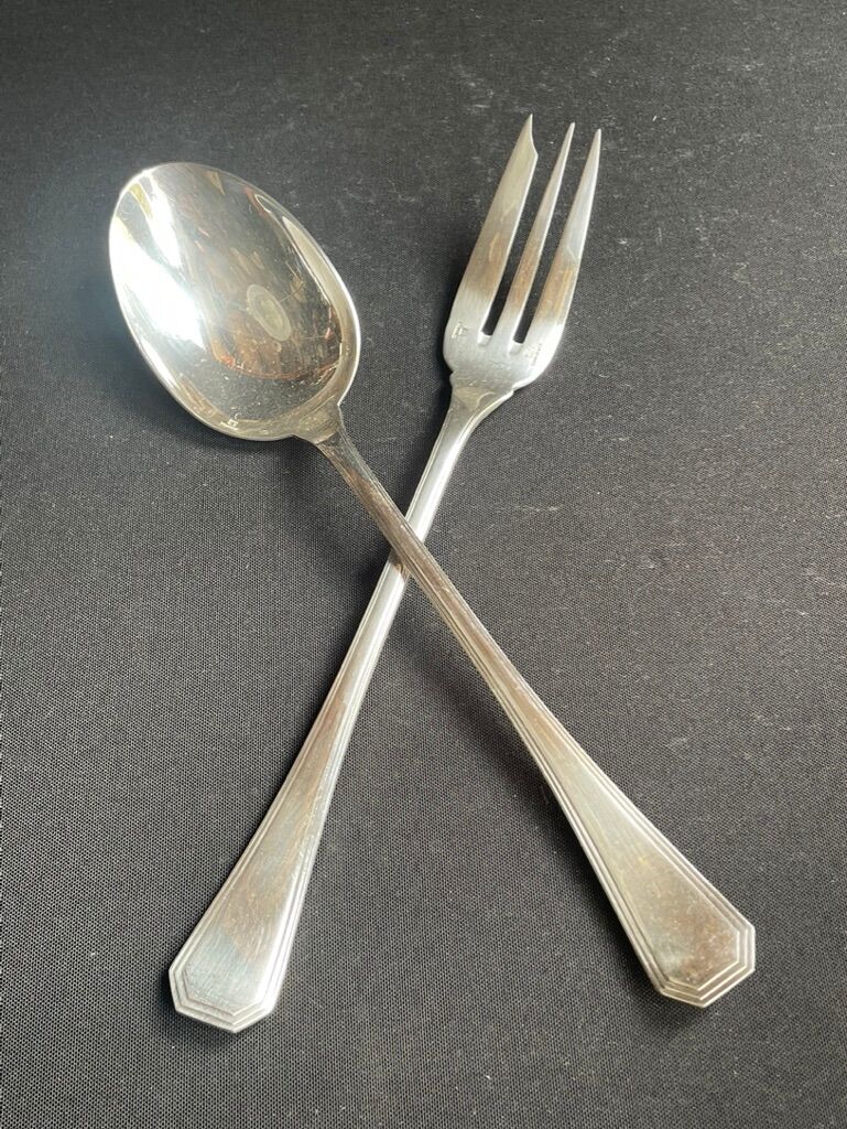 Christofle model América silvered metal tableware cutlery
