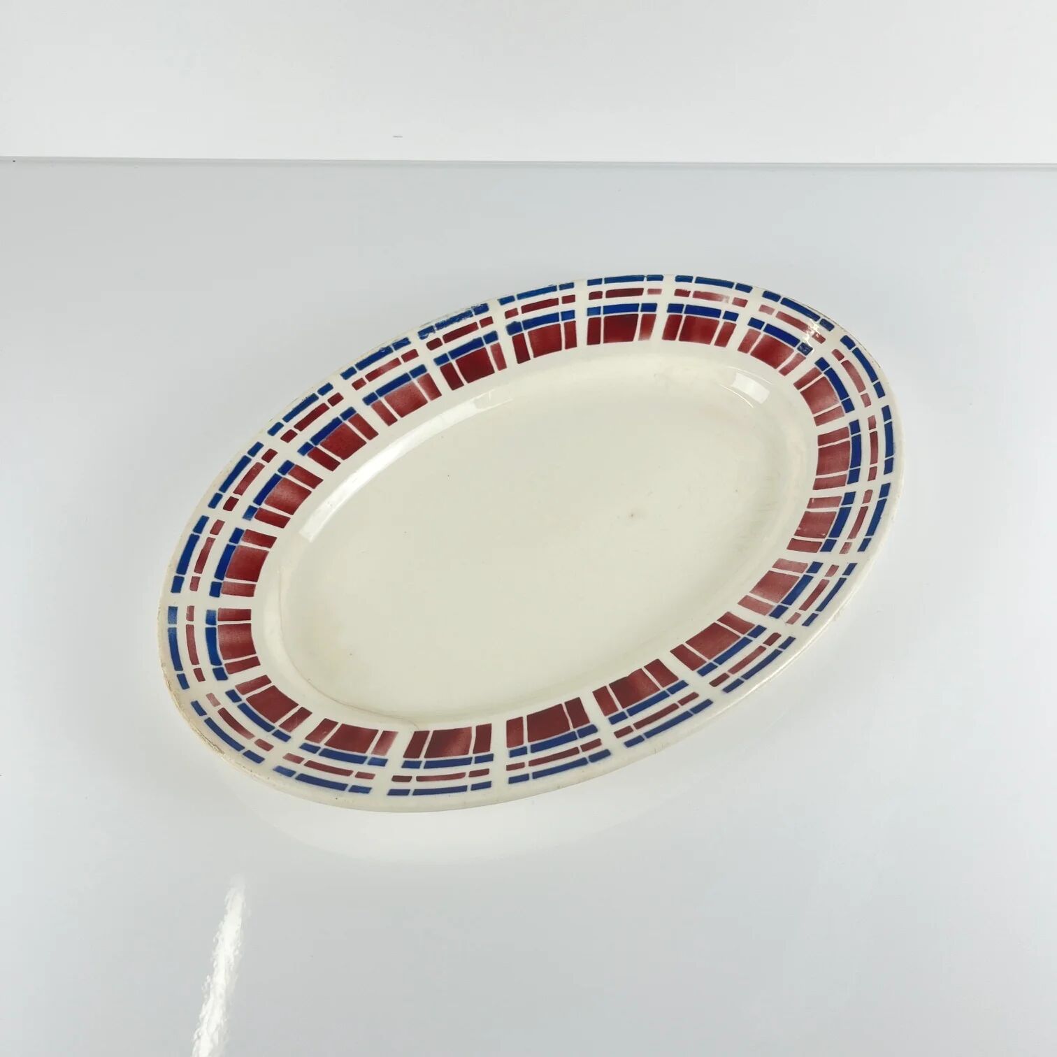 Oval plate Badonviller, "Scottish" model, Art Deco, 1930