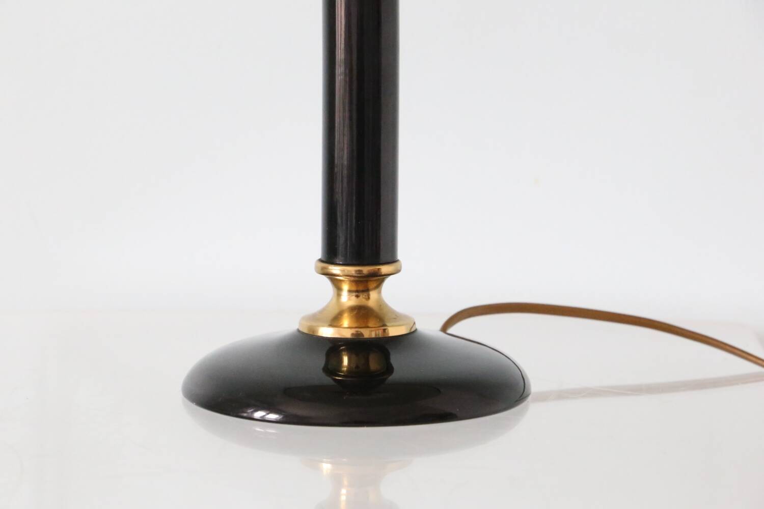 Pineapple lamp, Le Dauphin house, Koufra model