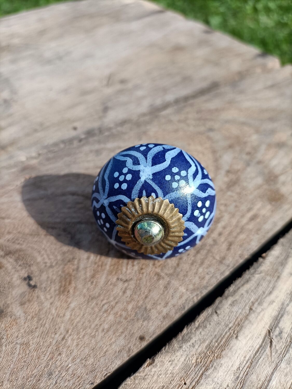 Genuine stoneware door knobs